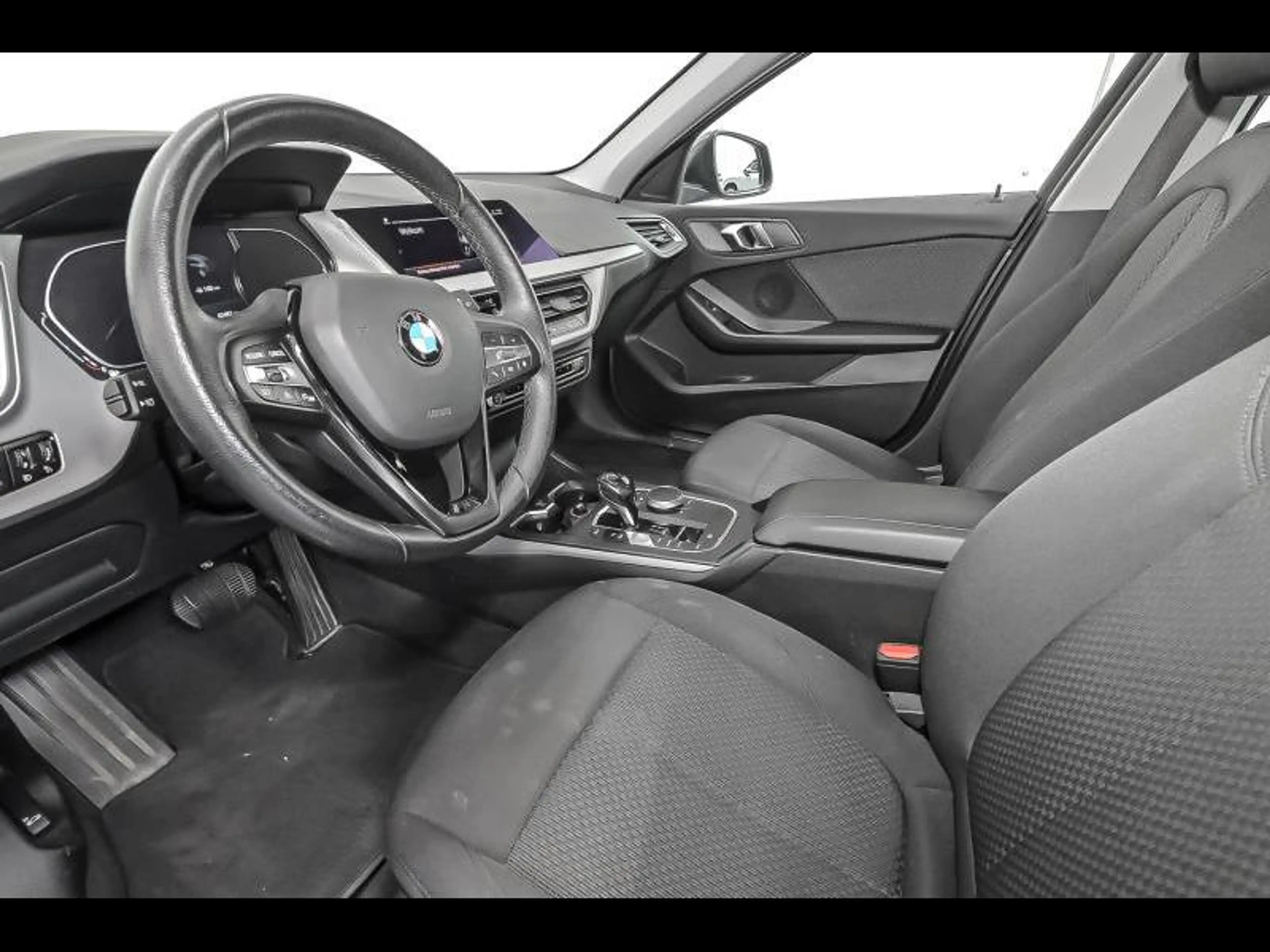 BMW 118 i — photo 5