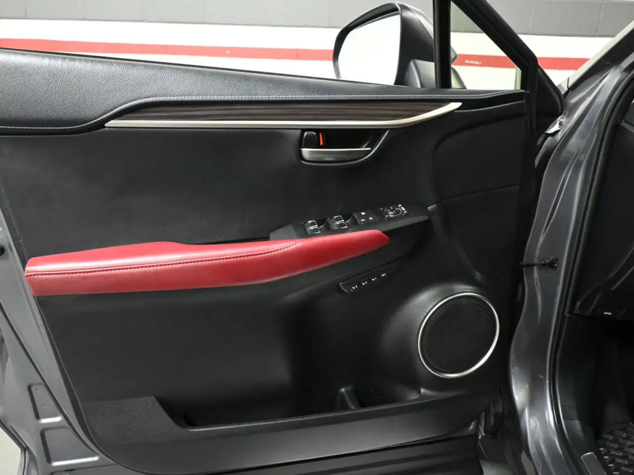 Lexus NX снимка Lexus NX