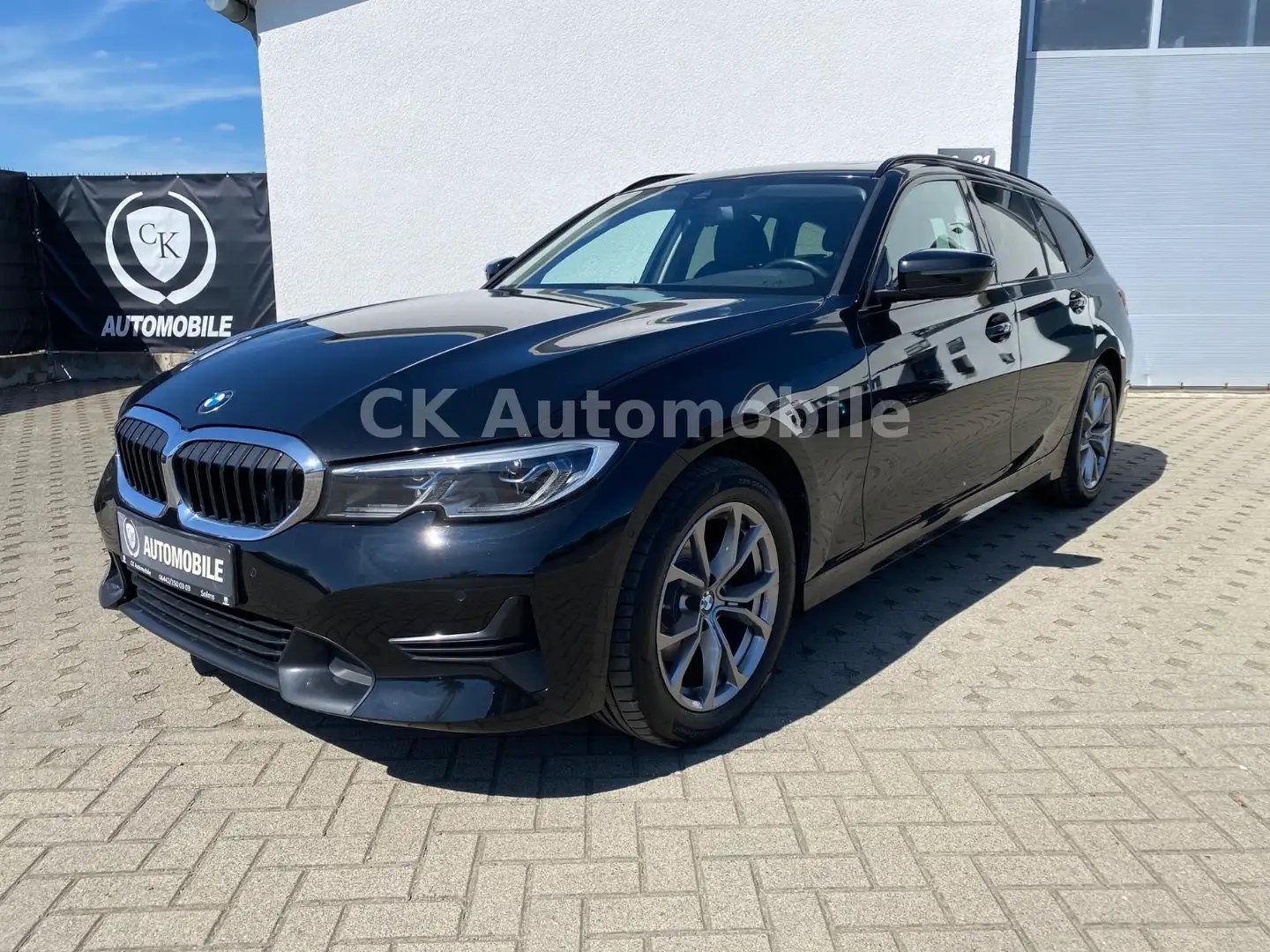 BMW 320 d xDrive Touring Sport-Line/Laser/Pano/Kamera Noir - 1