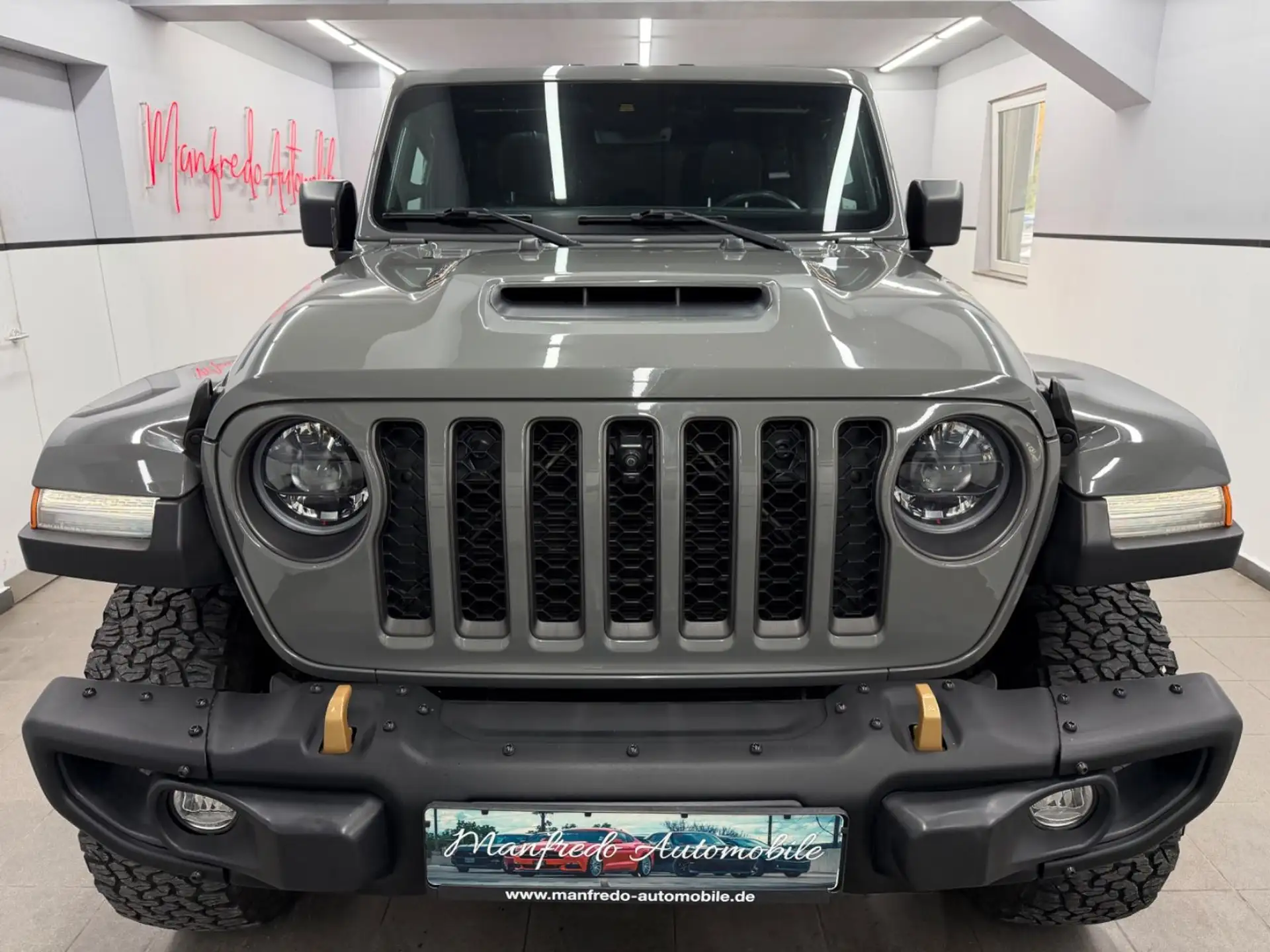 지프 Jeep Wrangler 2.0l T-GDI 2023 회색 사진 4
