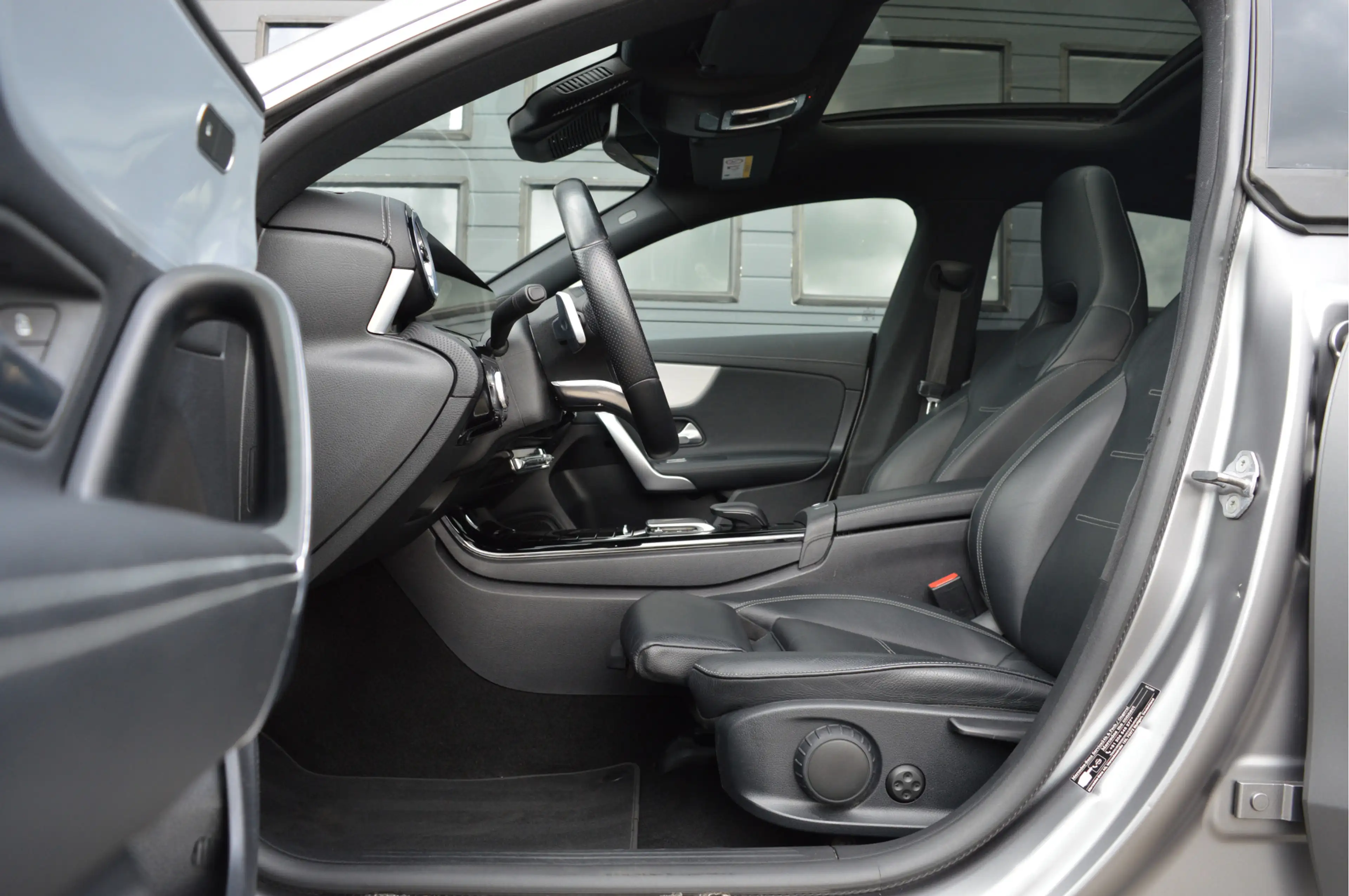 Mercedes-Benz CLA 200 Shooting Brake AMG Line | PANO | ACC | 360 CAM | H — photo 8