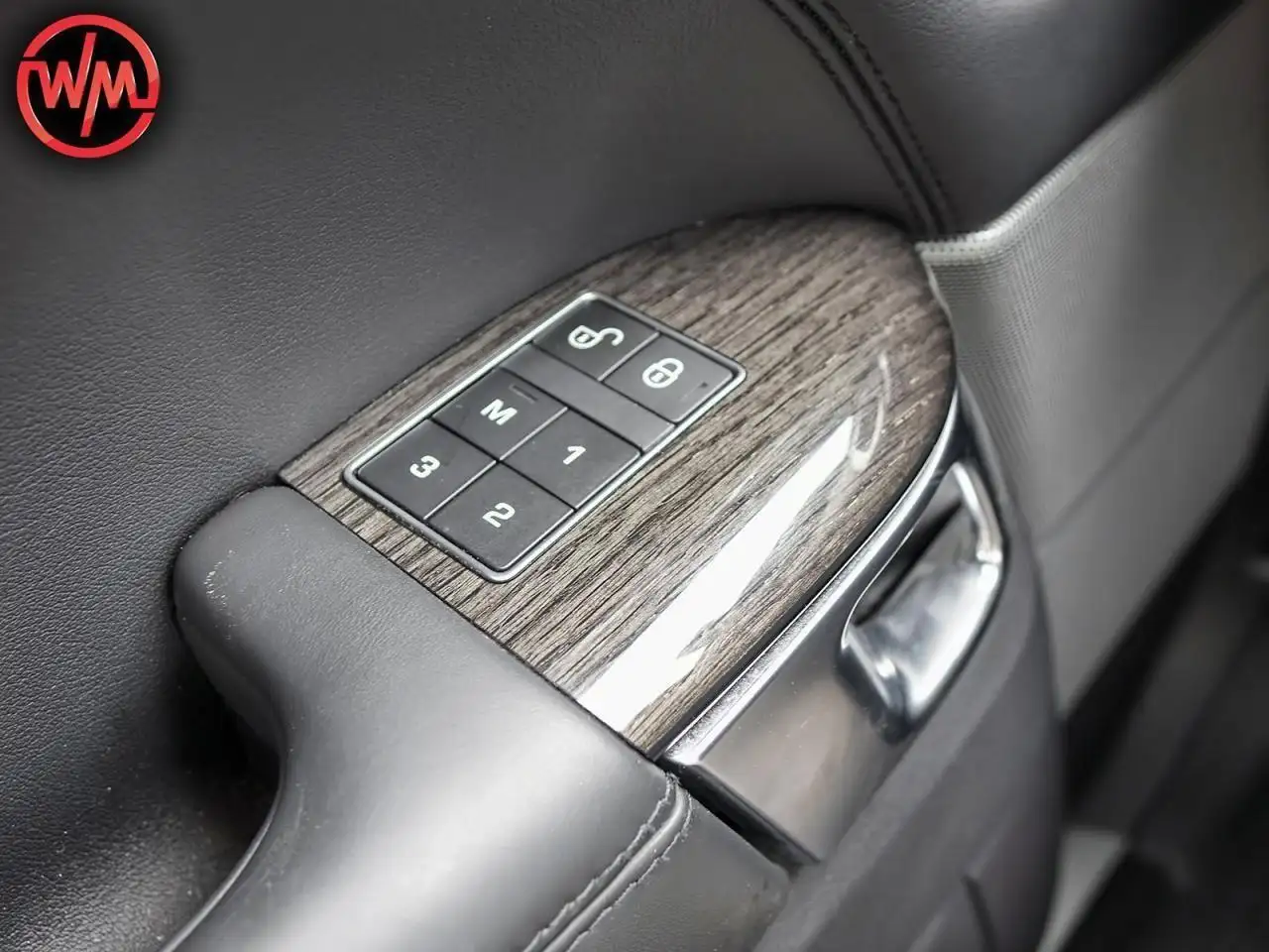 Land Rover Range Rover Sport снимка Land Rover Range Rover Sport