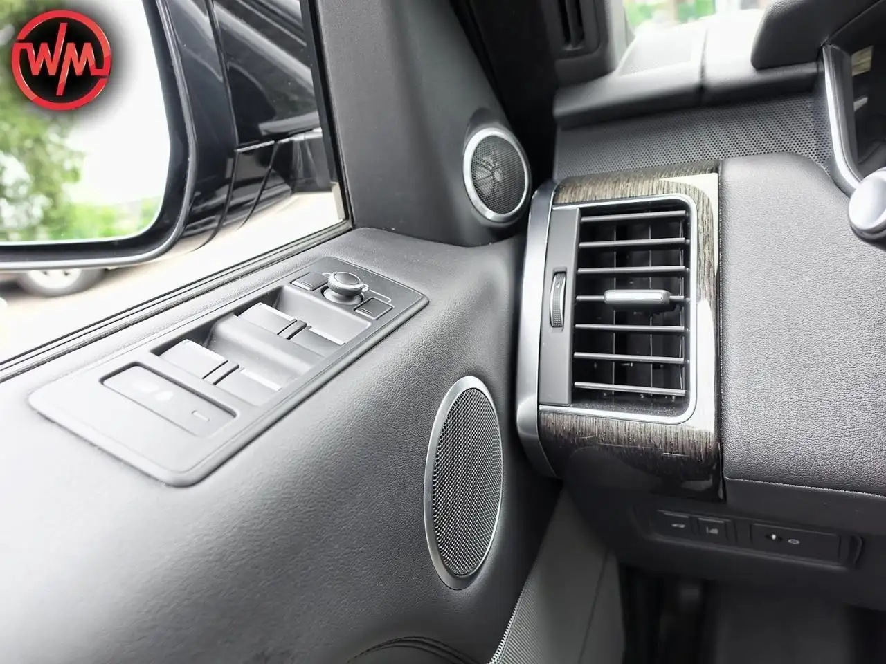 Land Rover Range Rover Sport снимка Land Rover Range Rover Sport