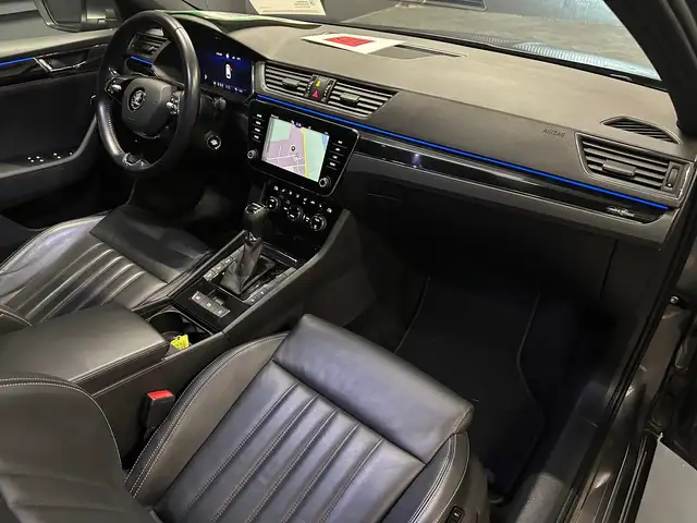 Skoda Superb view 9