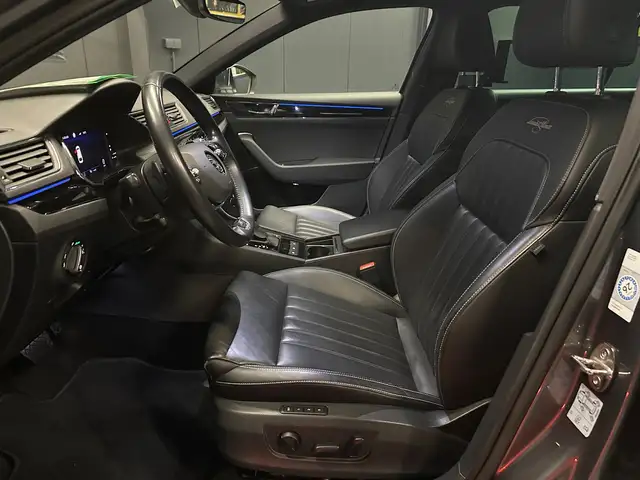 Skoda Superb view 13