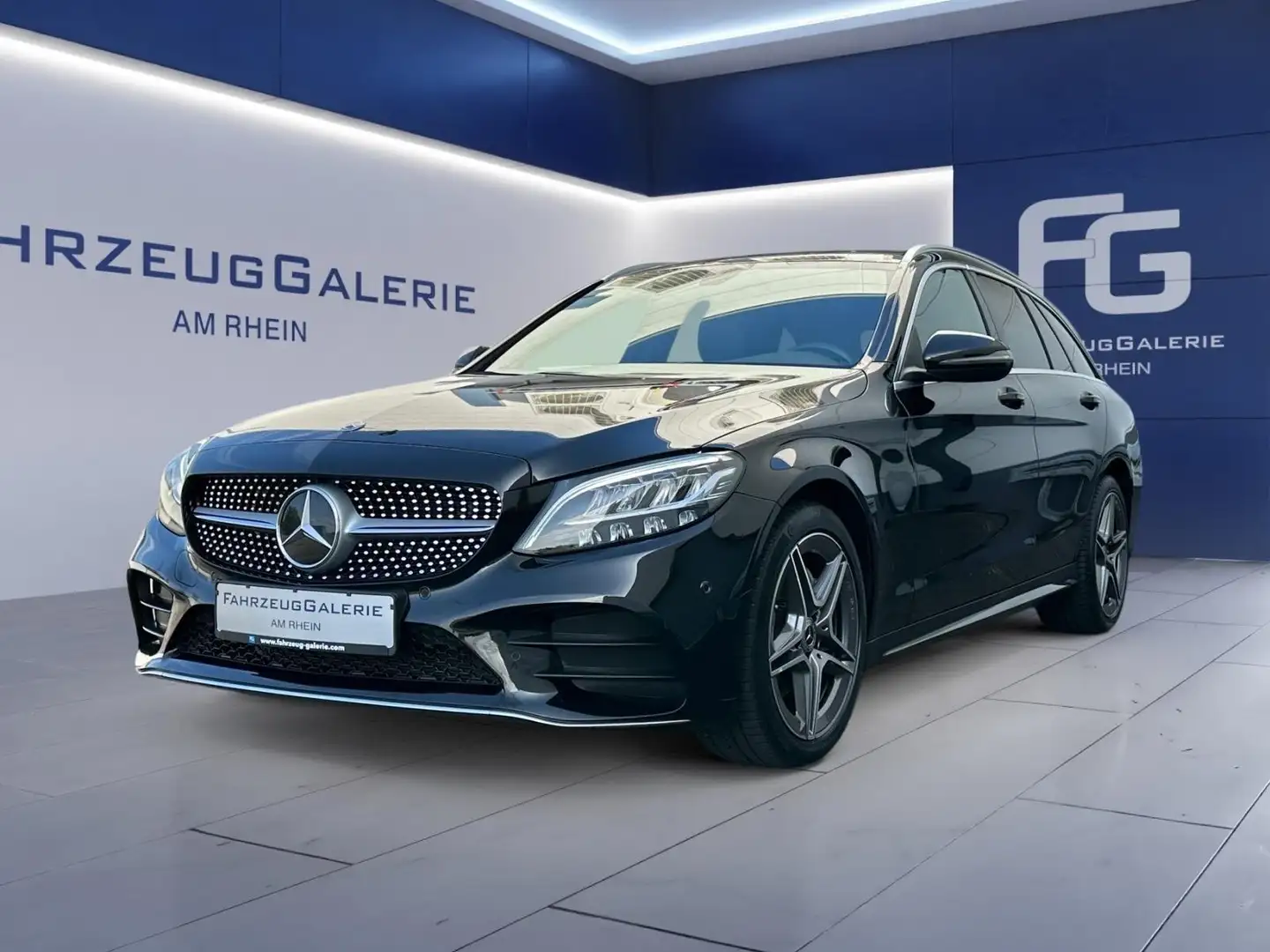 Mercedes-Benz C 220 d T 4Matic AMG line Navigation Parkassist Zwart - 1
