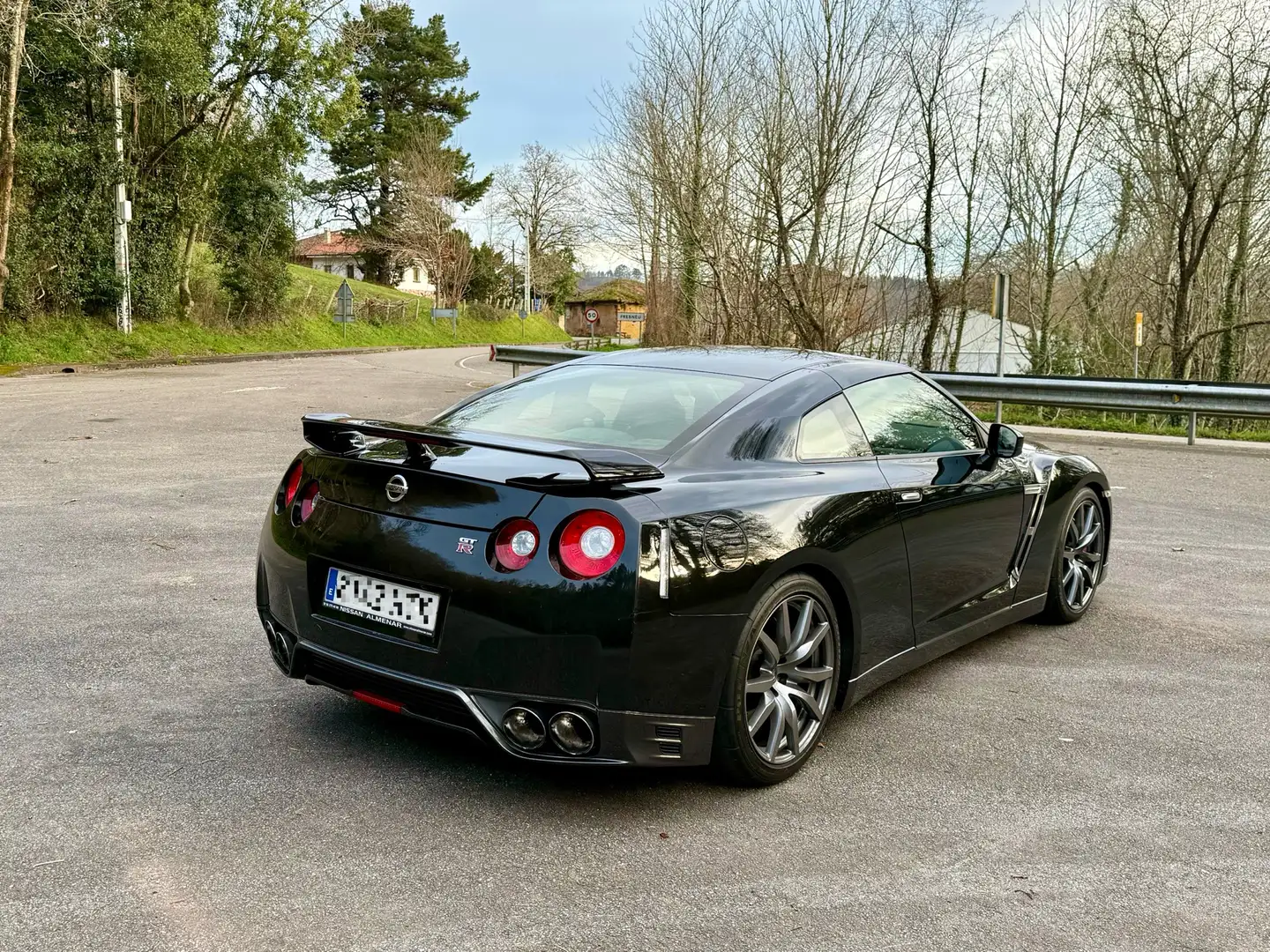 Nissan GT-R 3.8 V6 Black Edition Aut. - 1