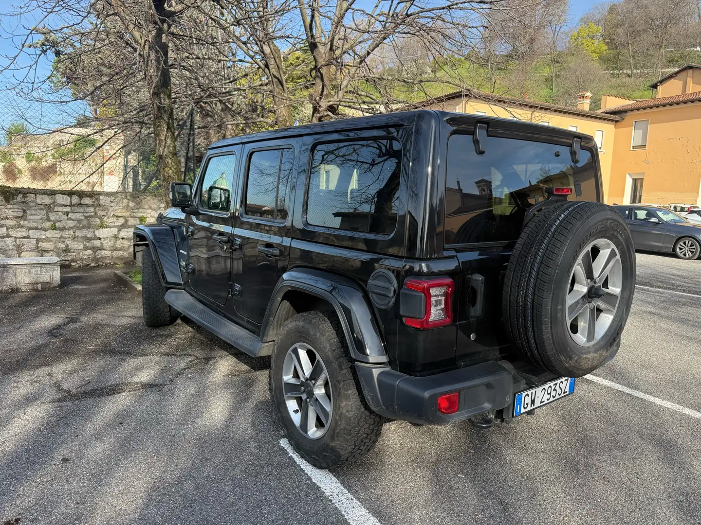 Jeep Wrangler Unlimited 2.0 turbo Sahara auto - 2