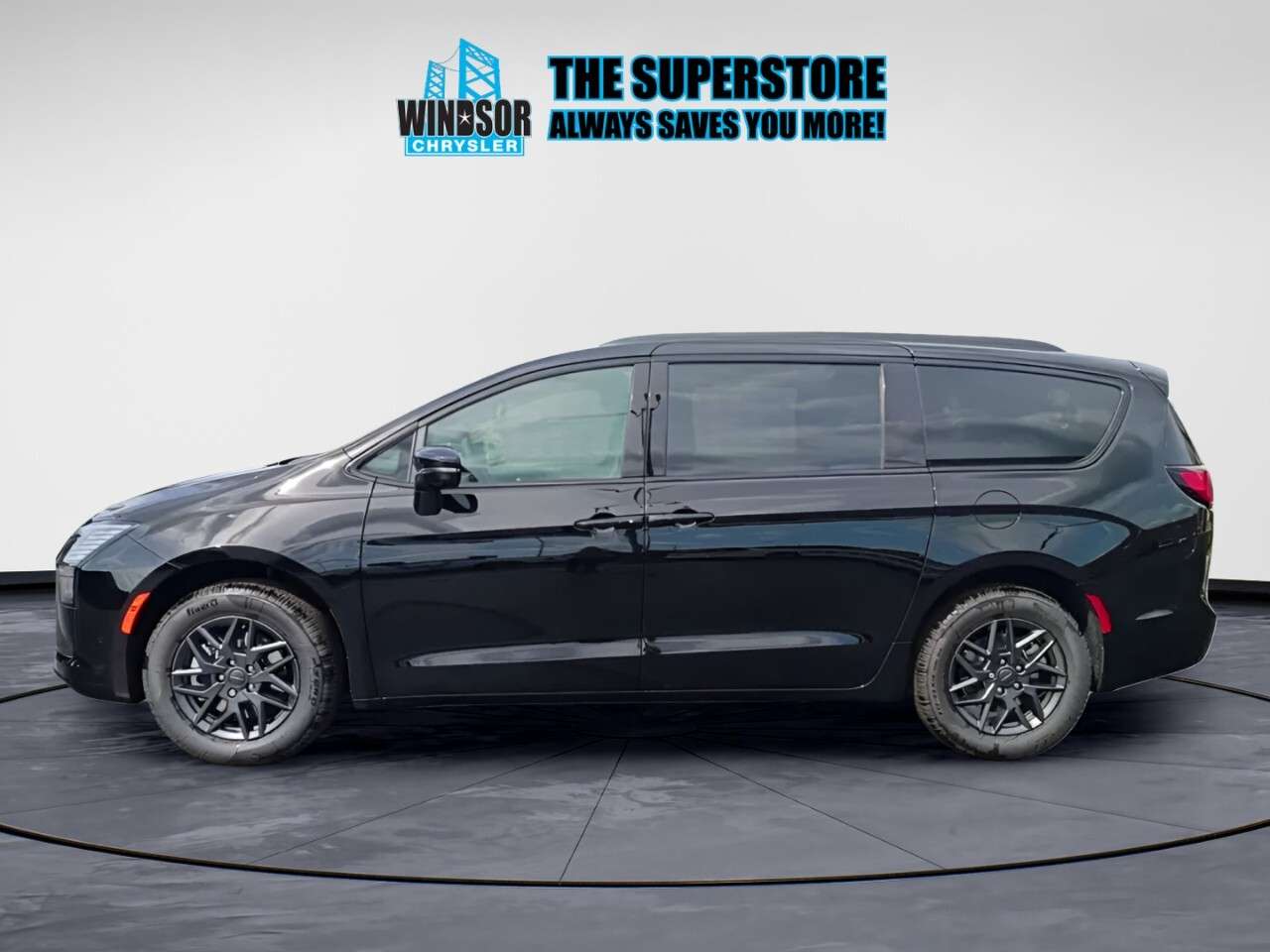 2027 Chrysler Pacifica Select AWD — photo 1