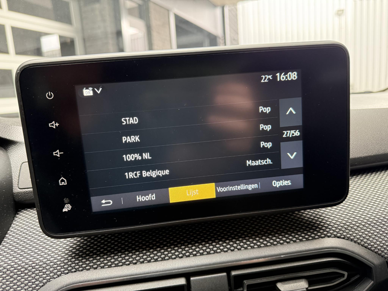 Dacia Sandero 1.0 TCe 90 Essential incl onderhoud en Garantie! — photo 15