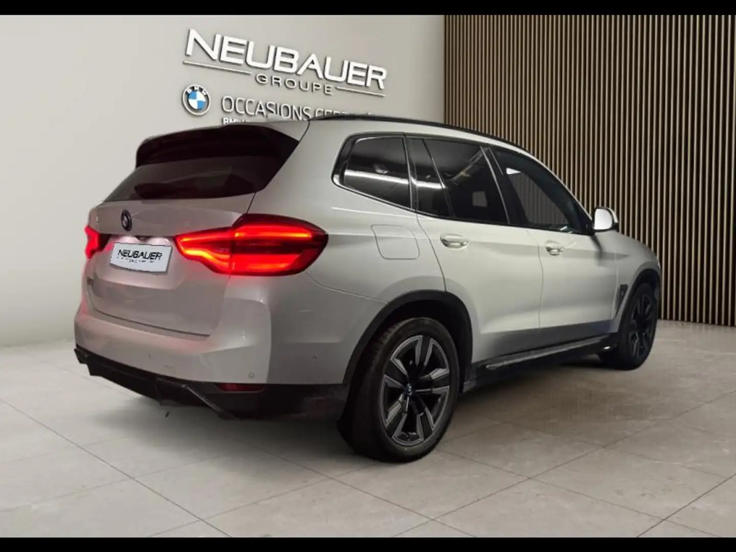 BMW iX3 M sport 286ch Inspiring Blanc - 2