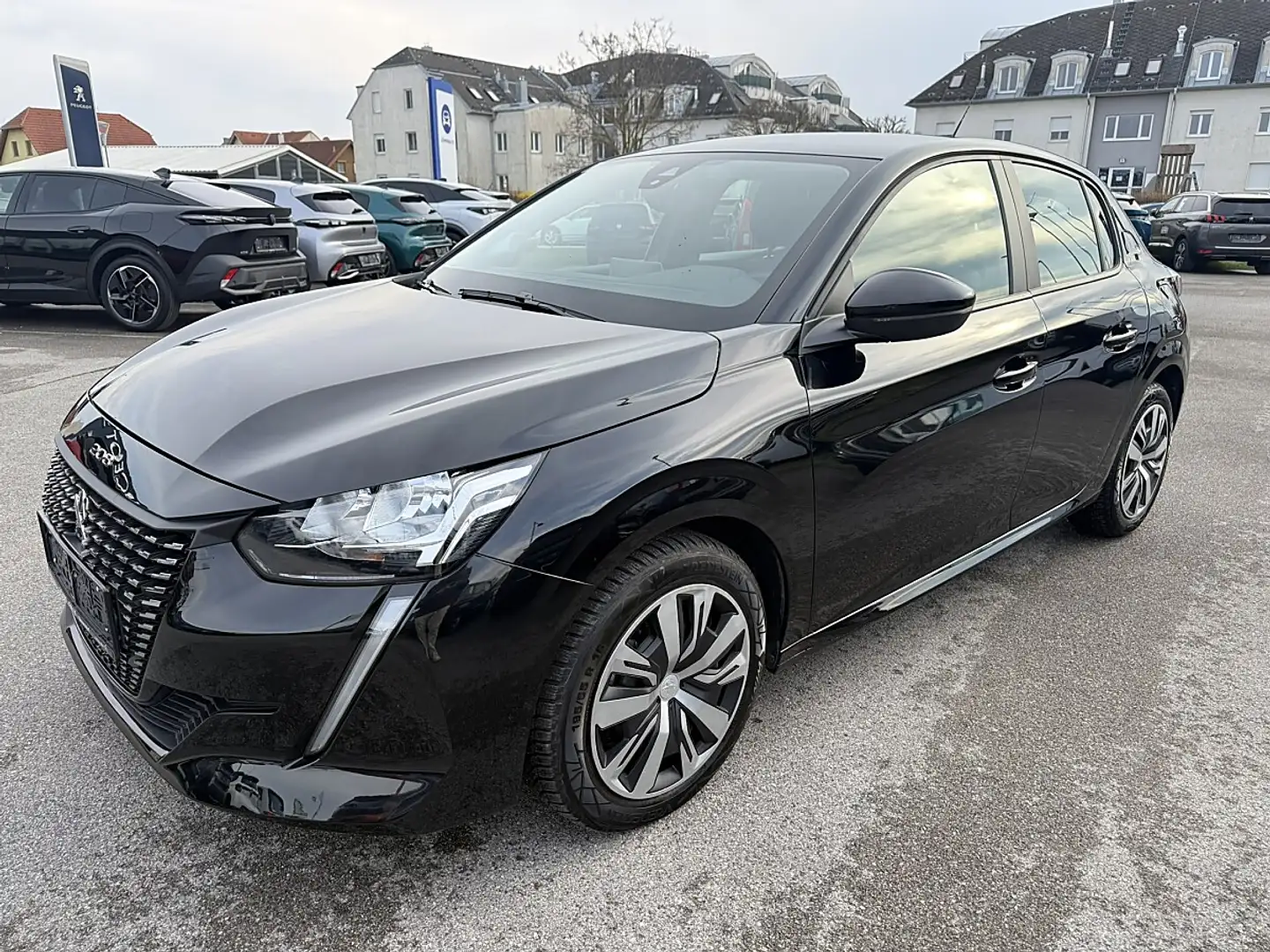 Peugeot 208 Active Pack PureTech 100 S&S Schwarz - 2