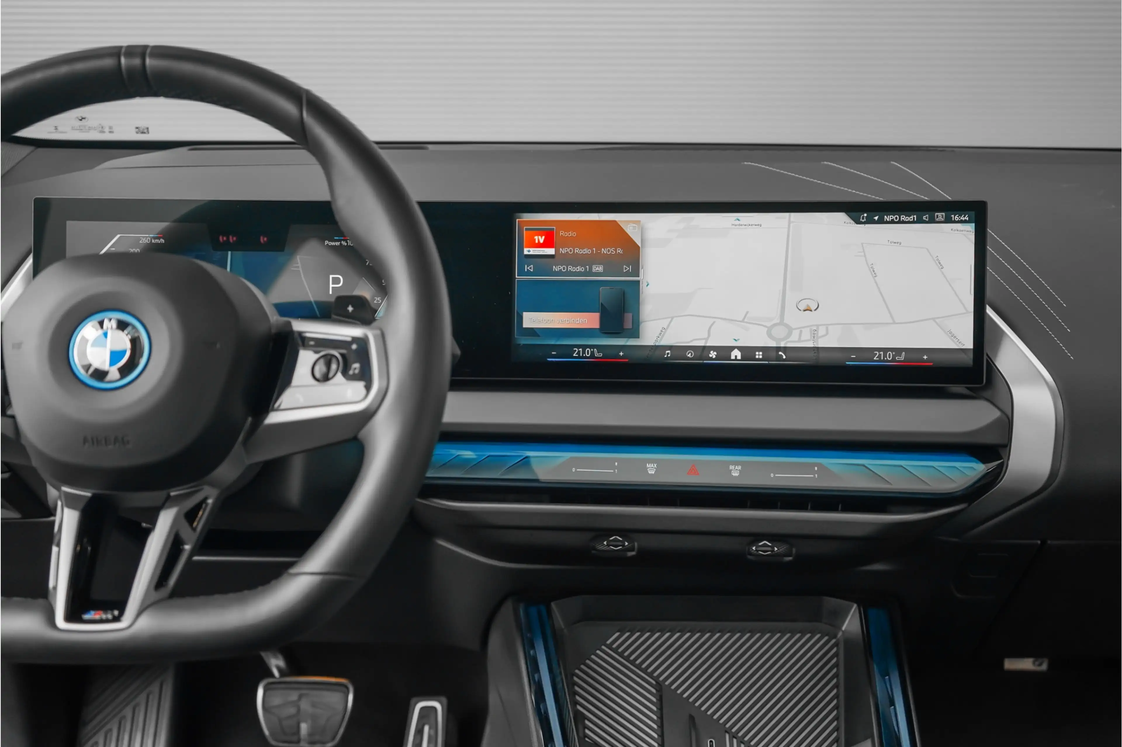 BMW X3 30e xDrive M-Sport Pano Driving Assist Plus 360° H — photo 22