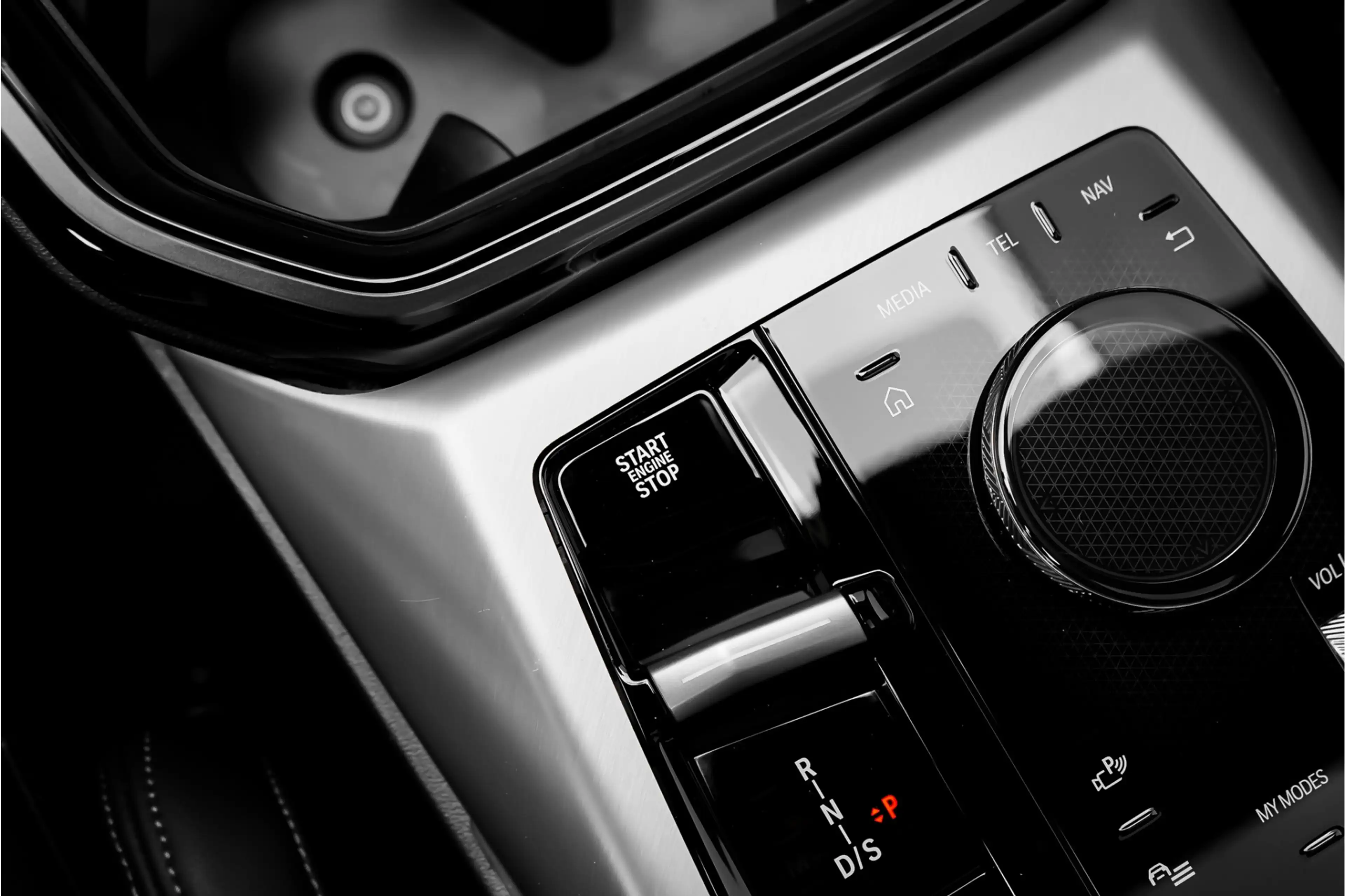 BMW X3 30e xDrive M-Sport Pano Driving Assist Plus 360° H — photo 34