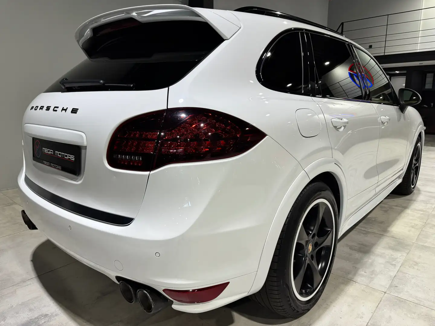 Porsche Cayenne 3.0d 245CV "KiT GTS D’ORiGiNE" !! FULL CARNET !! Blanco - 2