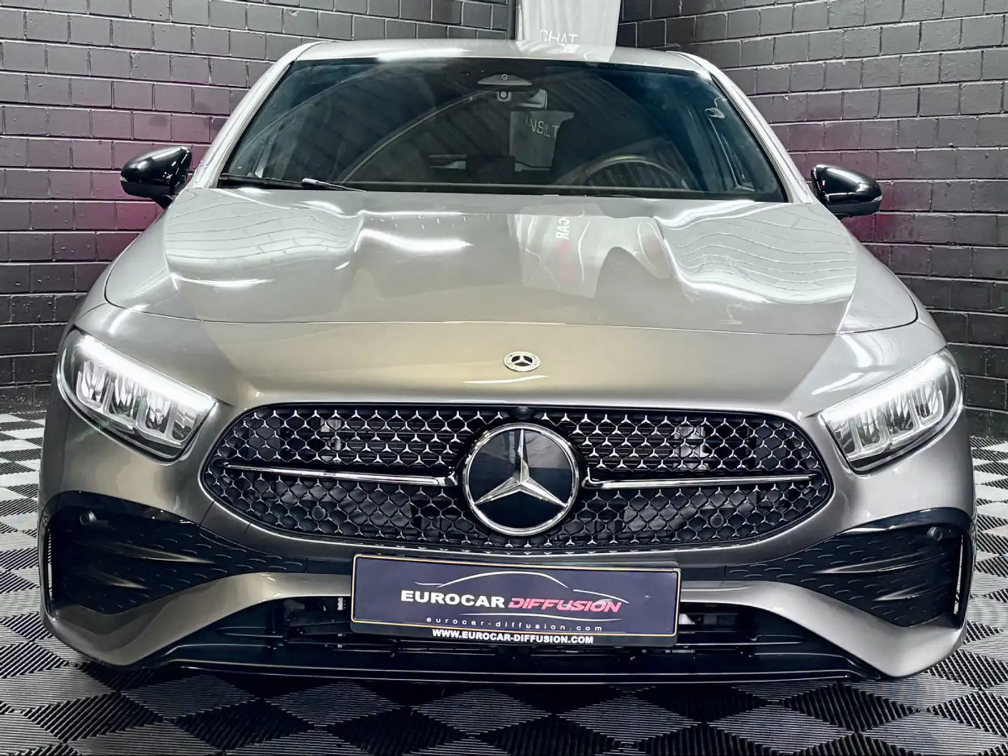 Mercedes-Benz A 200 AMG EDITION 163 CV * CAMÉRA * Gris - 2