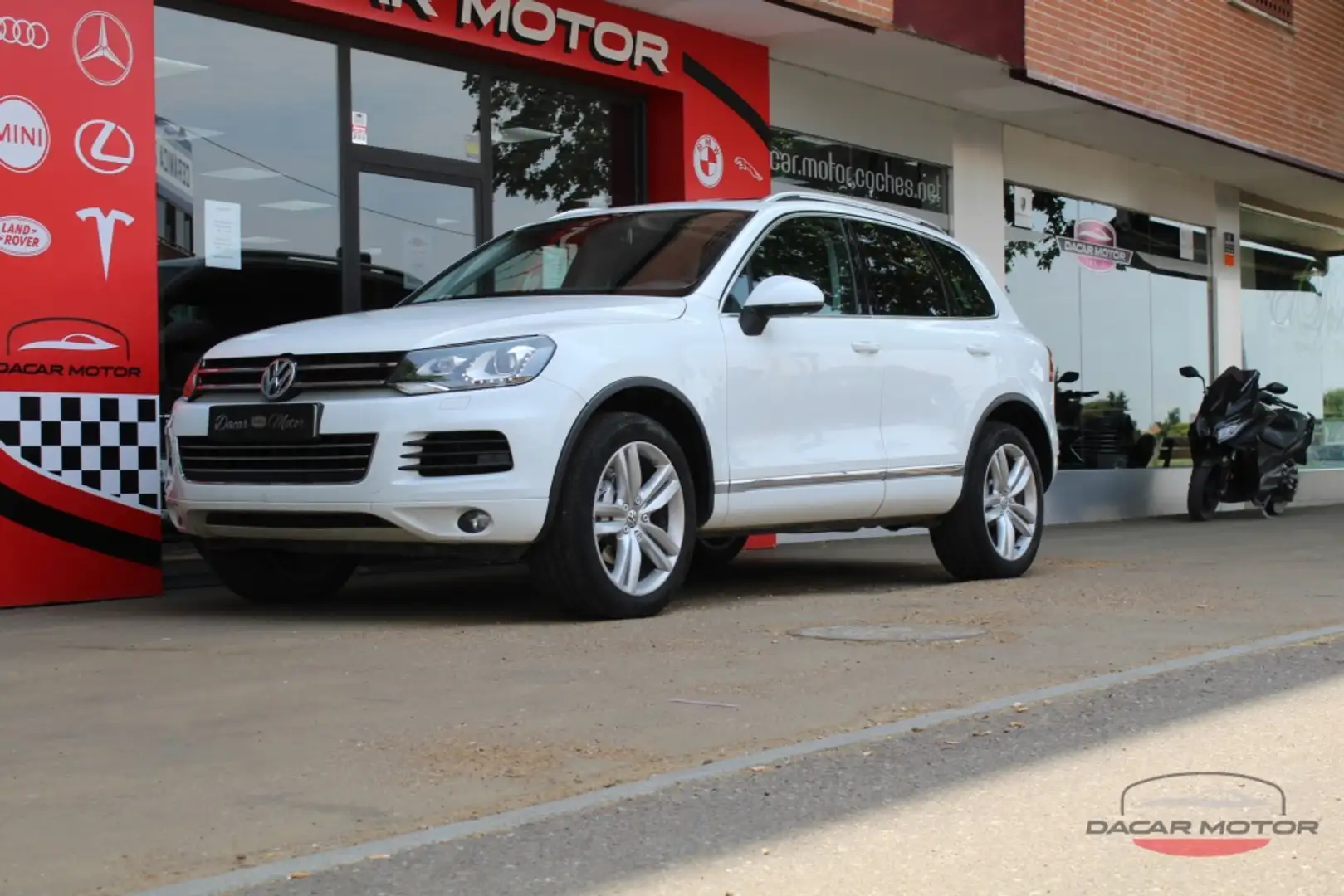 Volkswagen Touareg 3.0TDI V6 BMT 150kW Tiptronic Blanco - 2