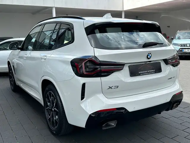 BMW X3 view 3
