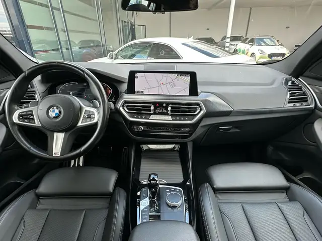 BMW X3 view 12