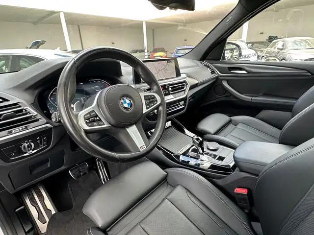 BMW X3 view 11