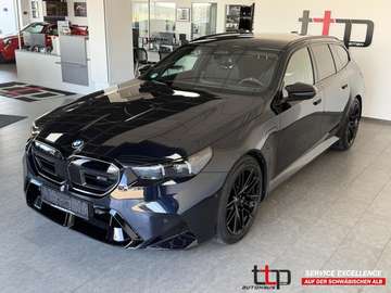 BMW M5 Touring 360° HuD B&W AHK Sitbelüf. Carbon