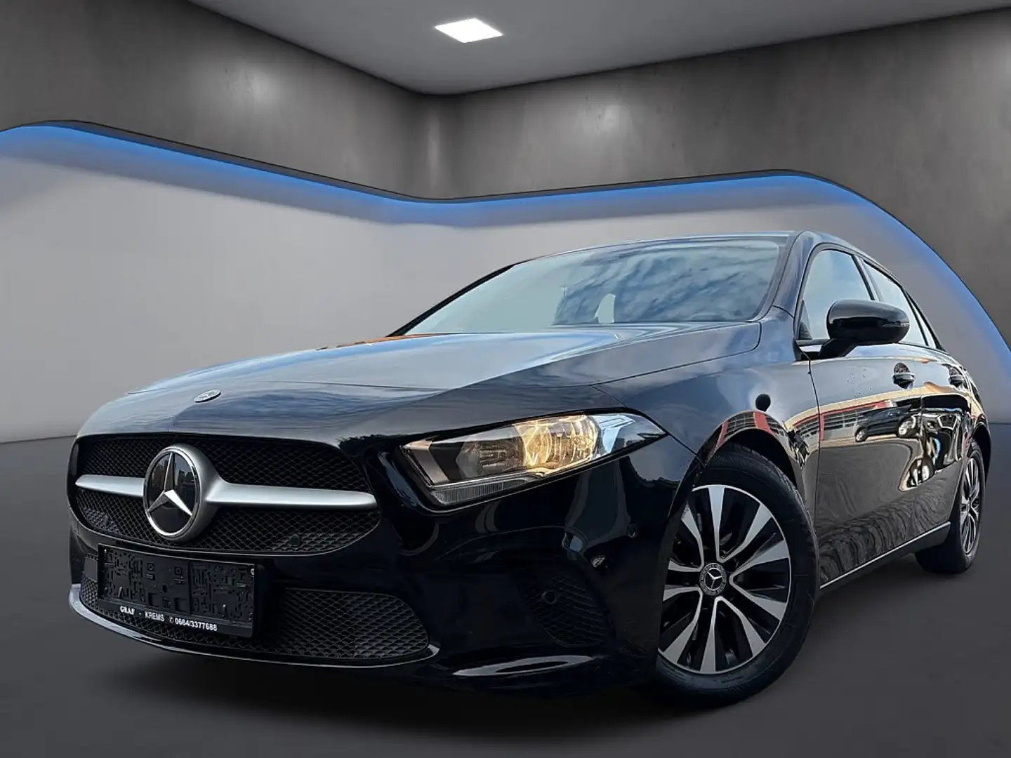 Mercedes-Benz A 200 d Aut. *Widescreen*Sitzhz*Kamera*Navi* Schwarz - 1