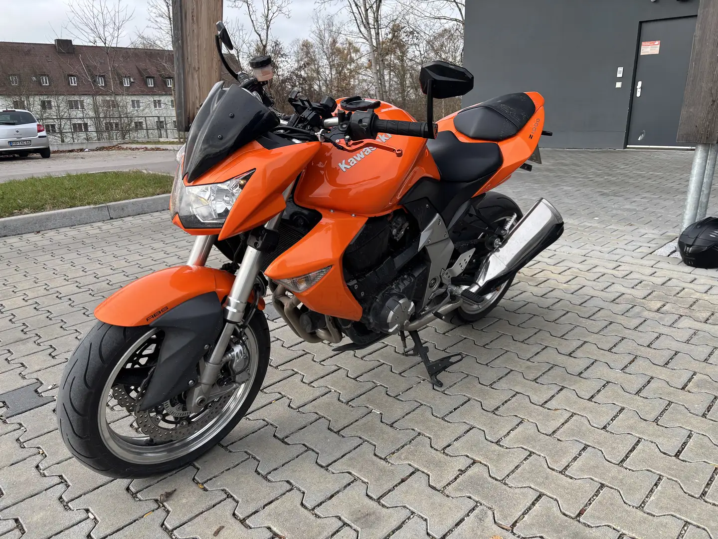 Kawasaki Z 1000 Orange - 1