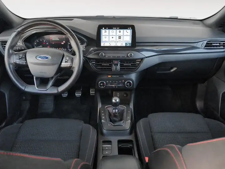 Ford Focus 2018, foto 10