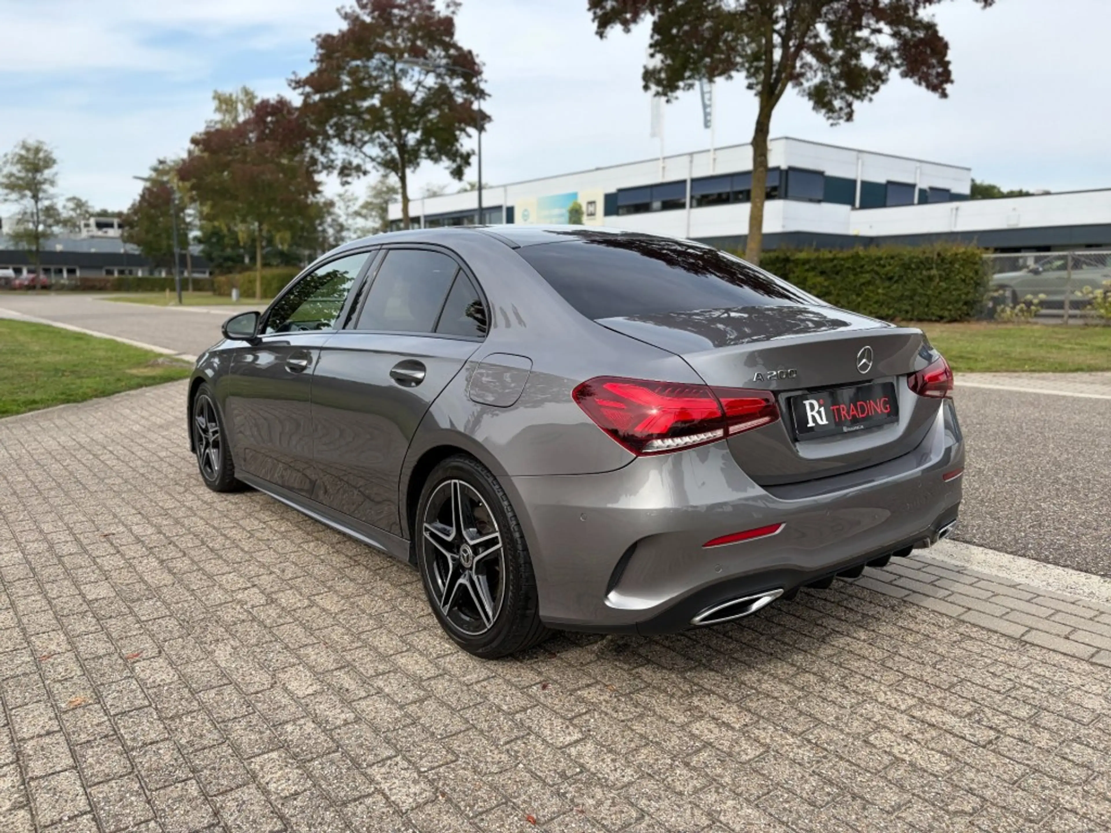 Mercedes-Benz A 200 200 AMG Night Pakket Navi Led — photo 8