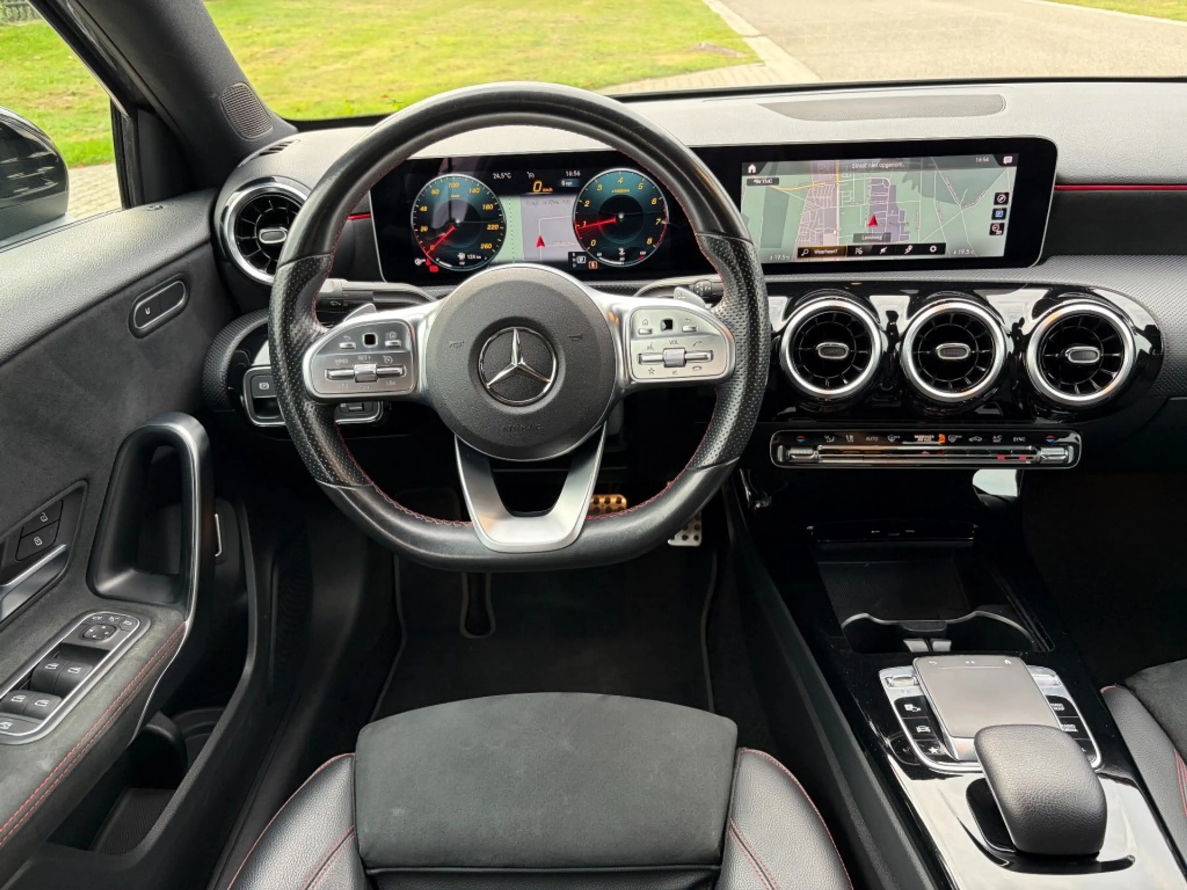Mercedes-Benz A 200 200 AMG Night Pakket Navi Led — photo 14