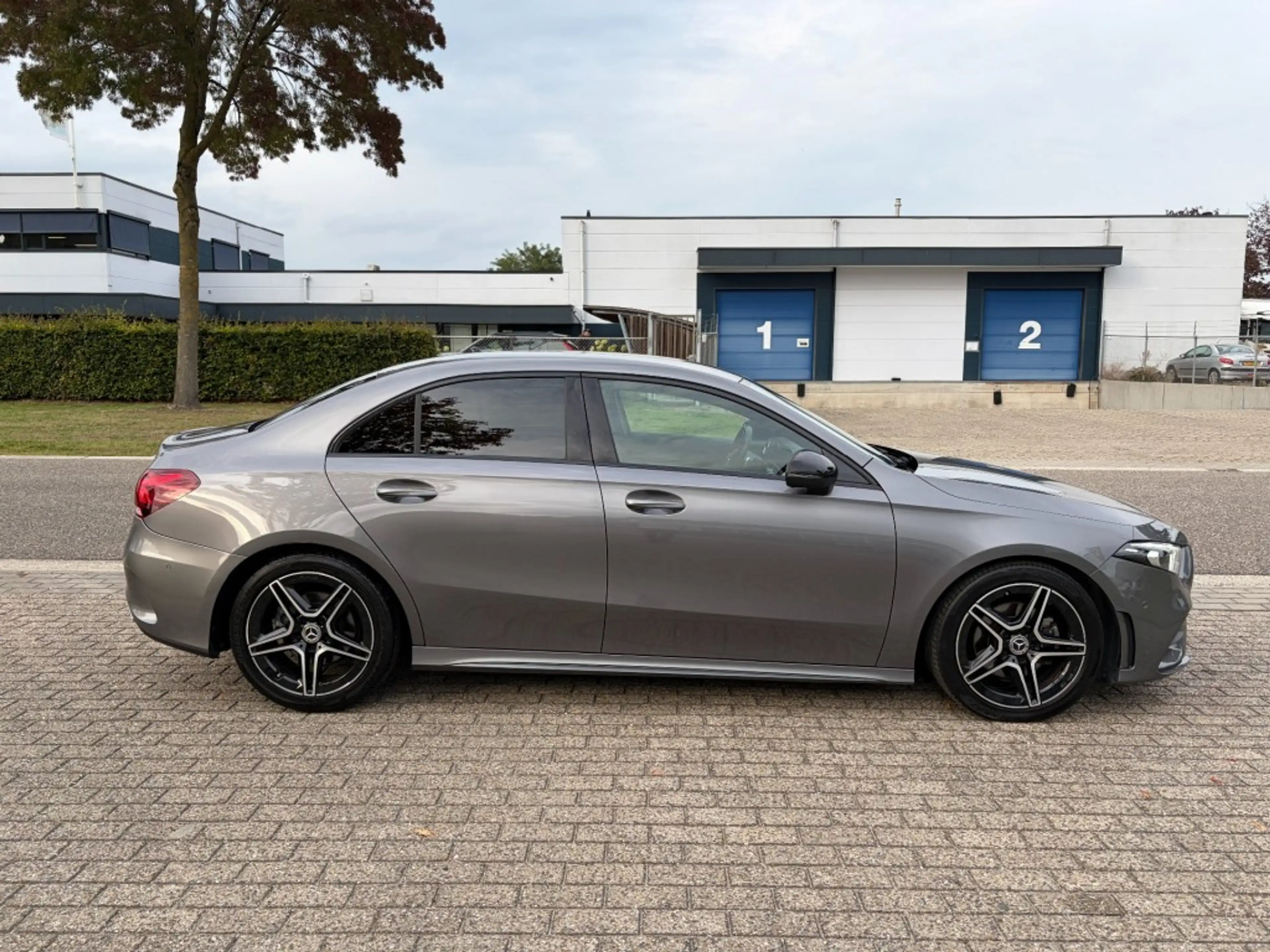 Mercedes-Benz A 200 200 AMG Night Pakket Navi Led — photo 5