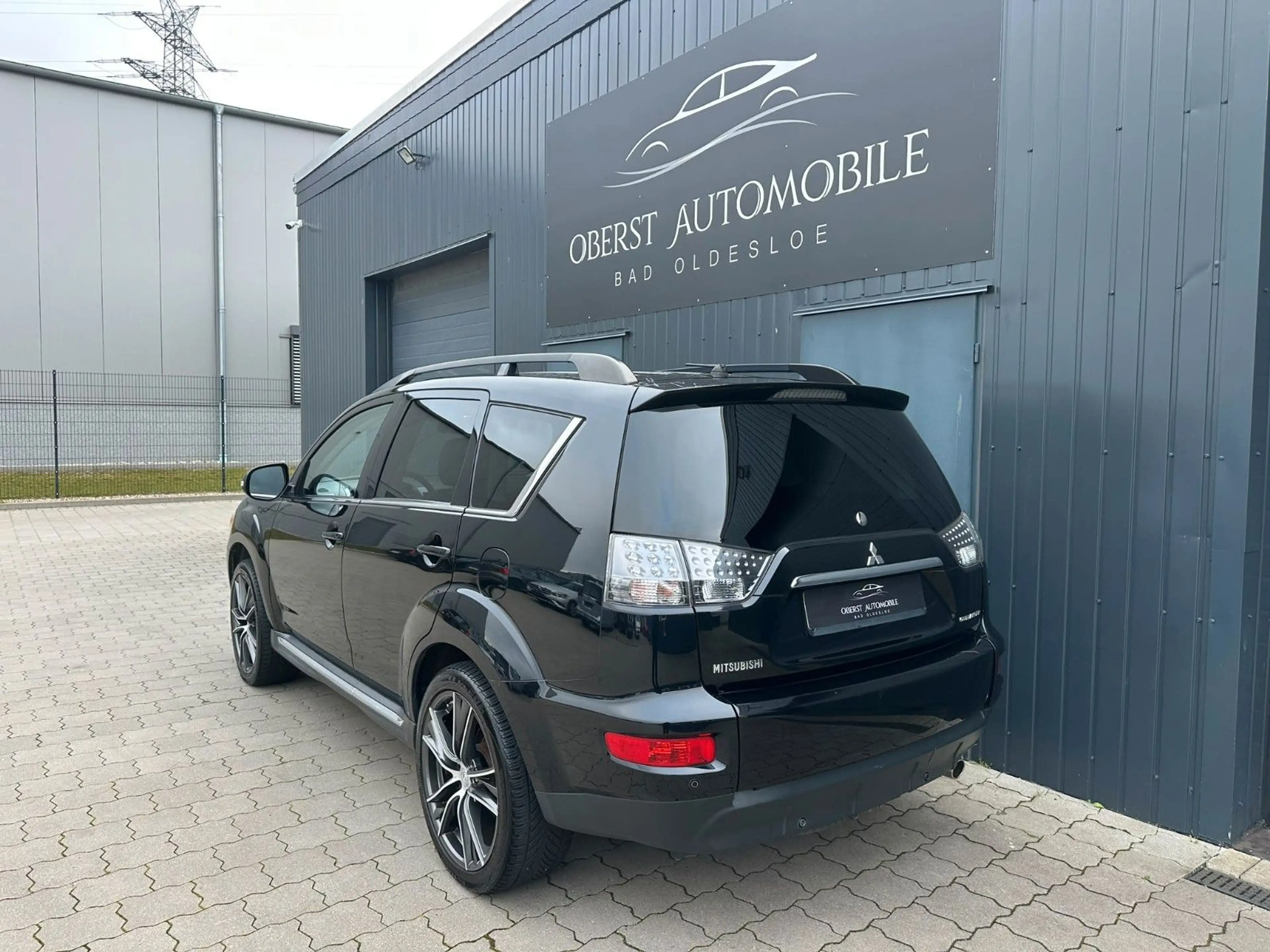 Mitsubishi Outlander Edition 2WD*Tüv NEU*PDC*Allwetter* — photo 7