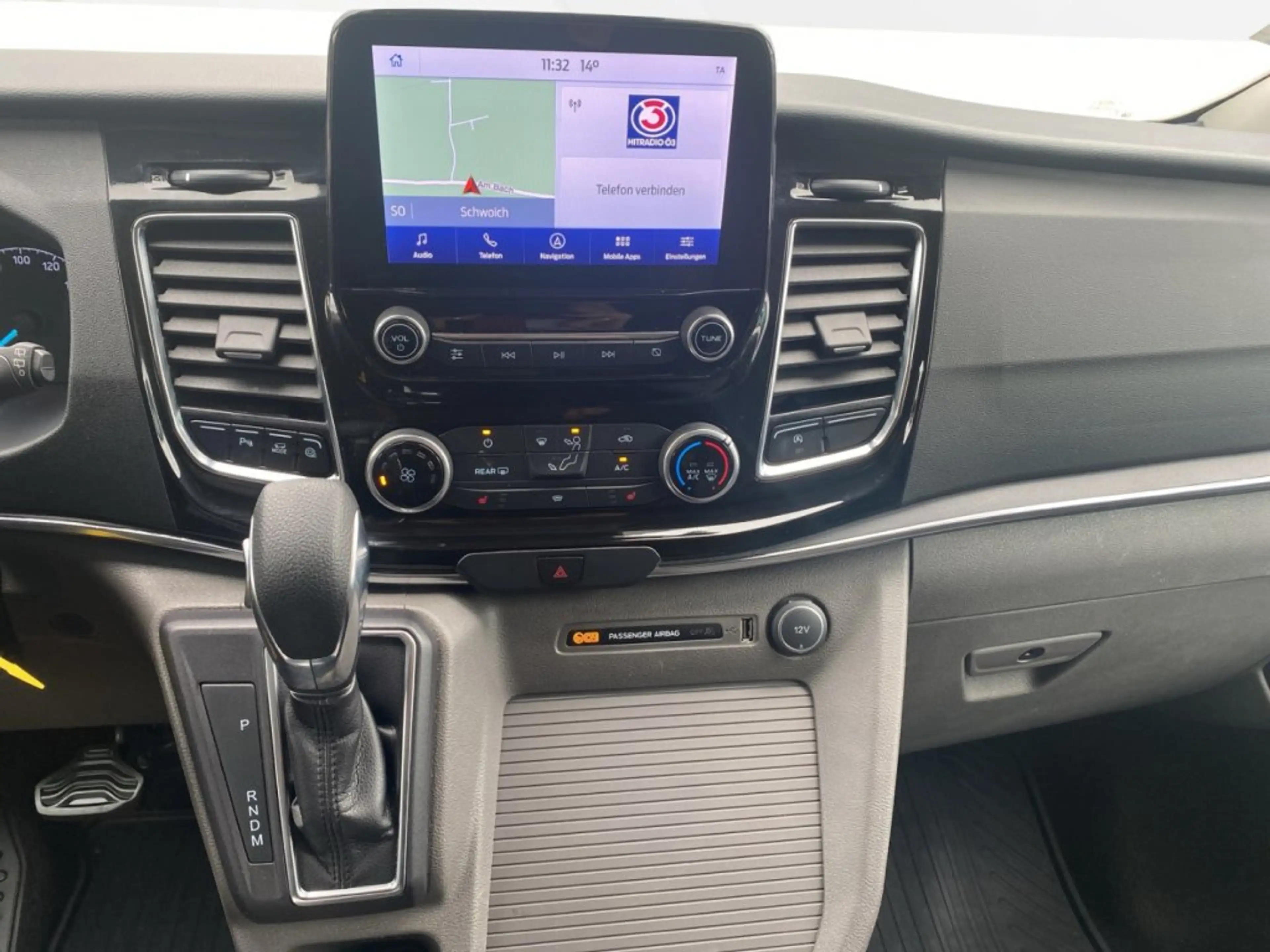 Ford Tourneo Custom 2,0EcoBlue Titanium L1 130 PS Aut — photo 9