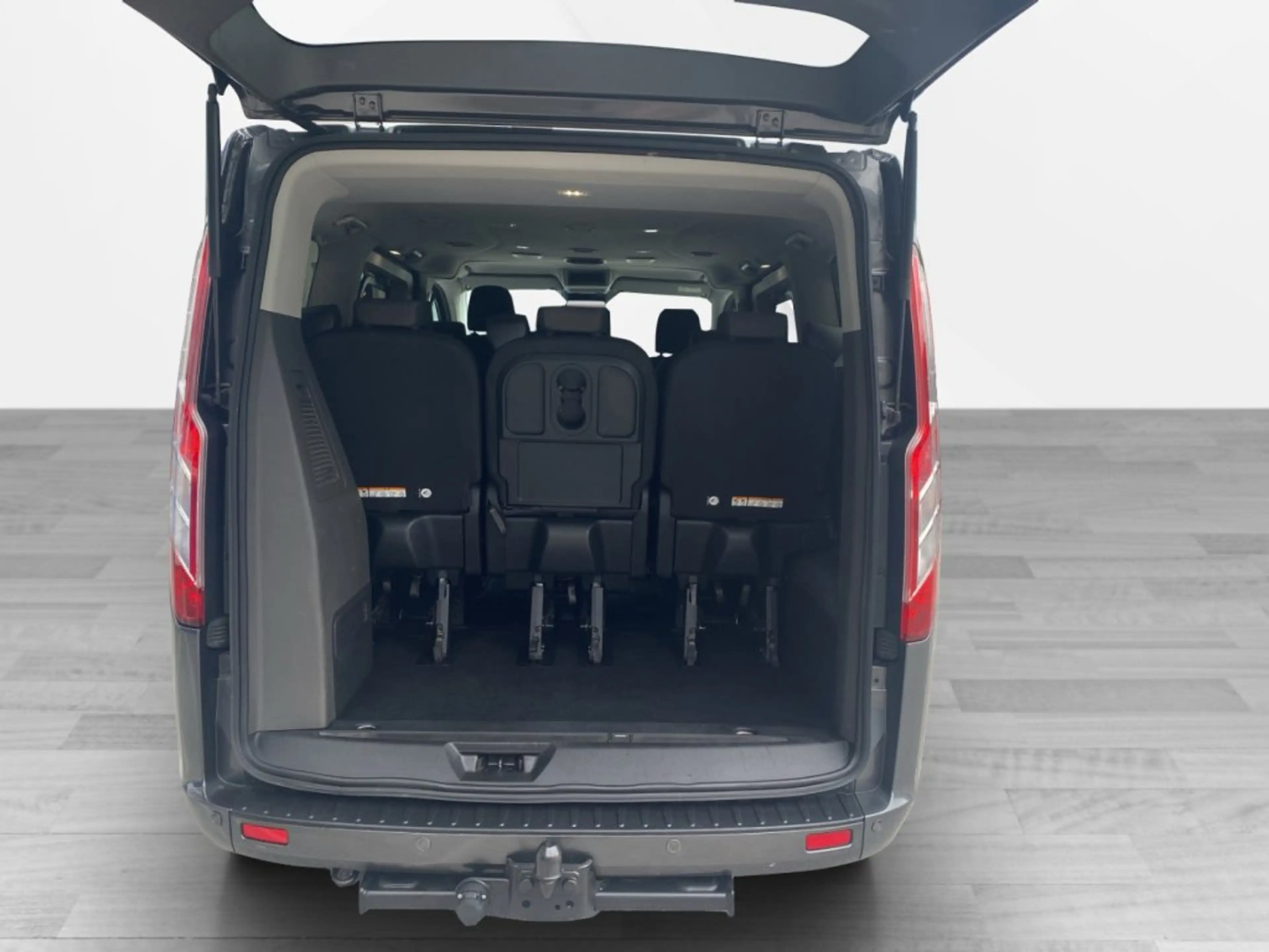 Ford Tourneo Custom 2,0EcoBlue Titanium L1 130 PS Aut — photo 11