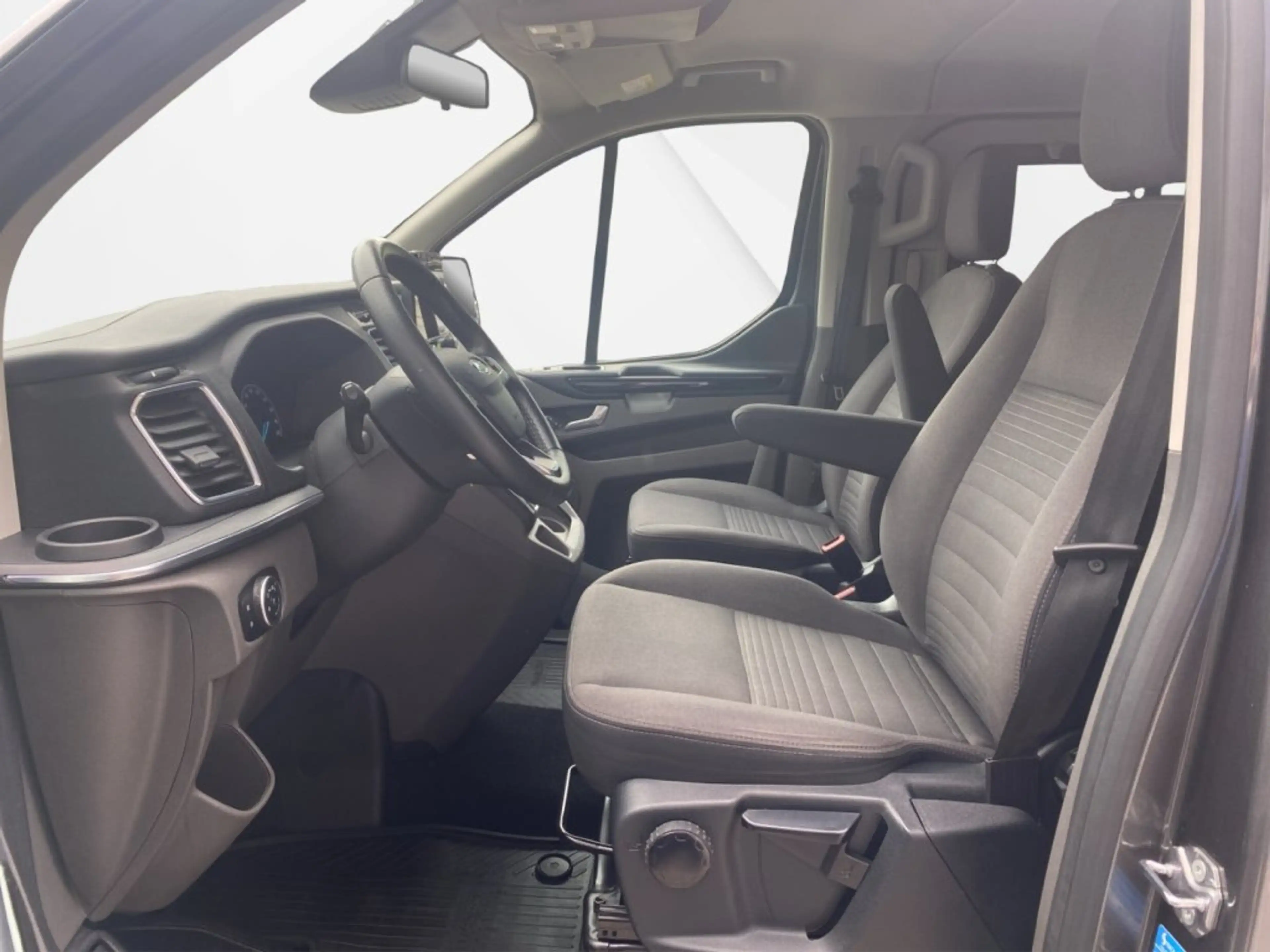 Ford Tourneo Custom 2,0EcoBlue Titanium L1 130 PS Aut — photo 10