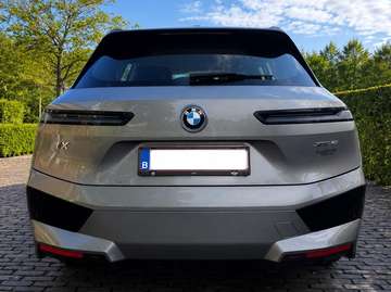 iX xDrive40 Edition Sport • Trekhaak • 21” • HUD •
