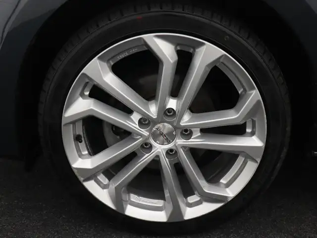 Seat Leon view 6