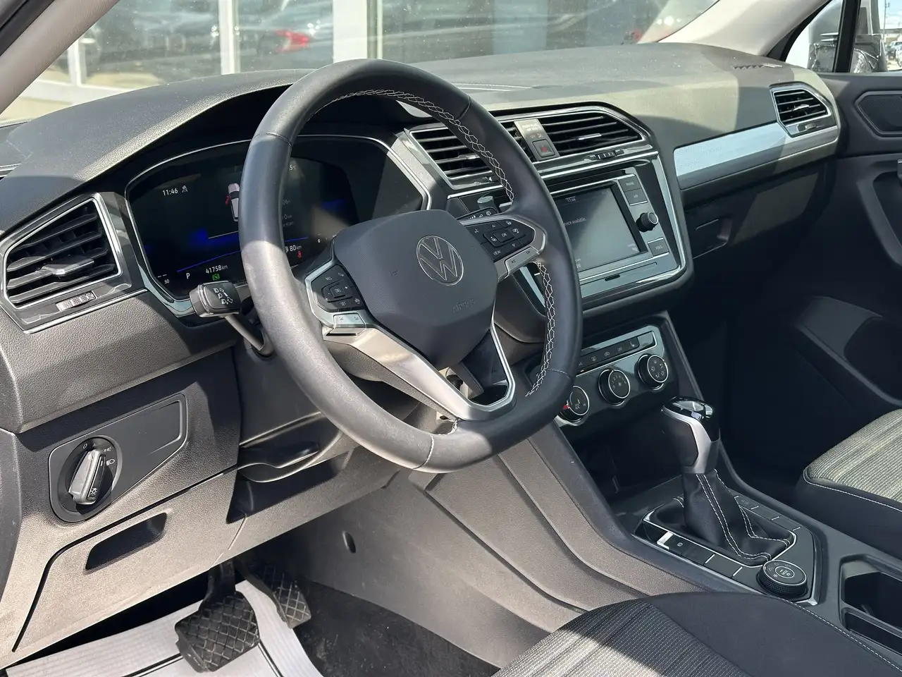 Volkswagen Tiguan снимка Volkswagen Tiguan