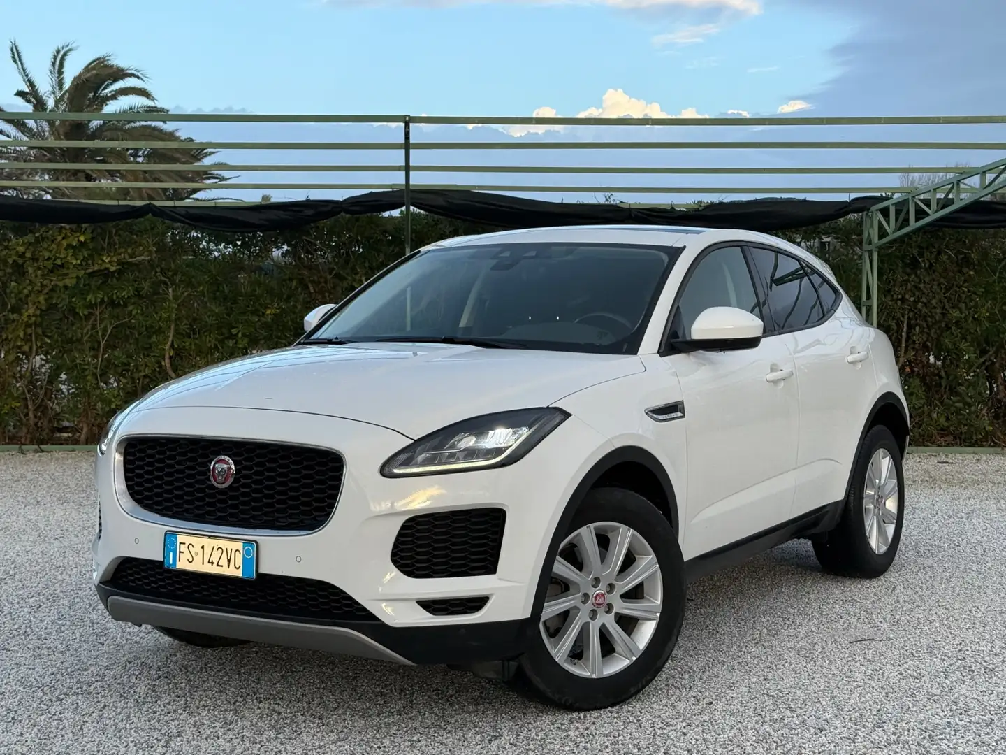 Jaguar E-Pace 2.0D 150 CV AWD Automatica - Tetto Panorama Bianco - 1