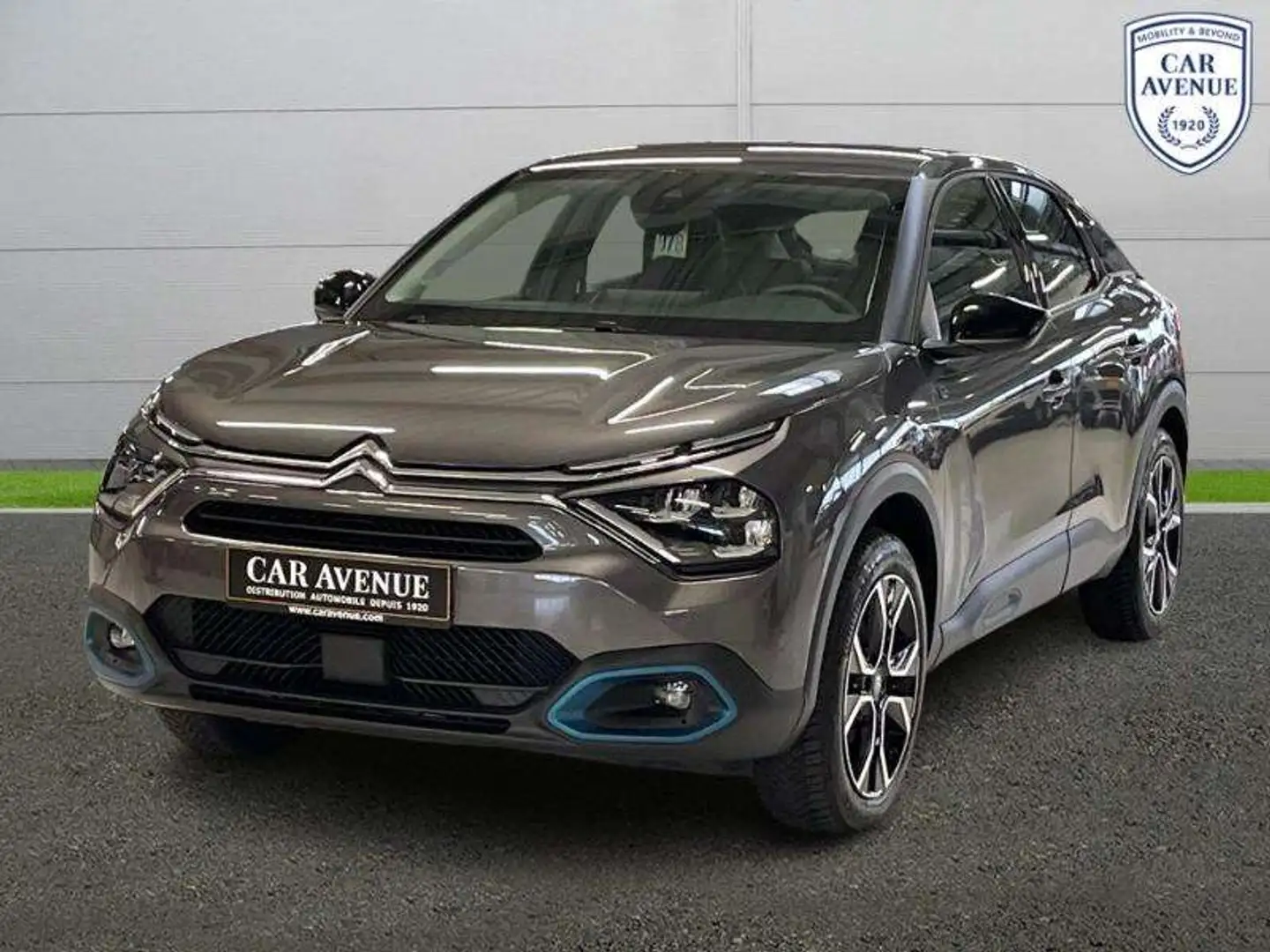 Citroen C4 Moteur électrique 136ch (100 kW) Shine Automatique Noir - 1