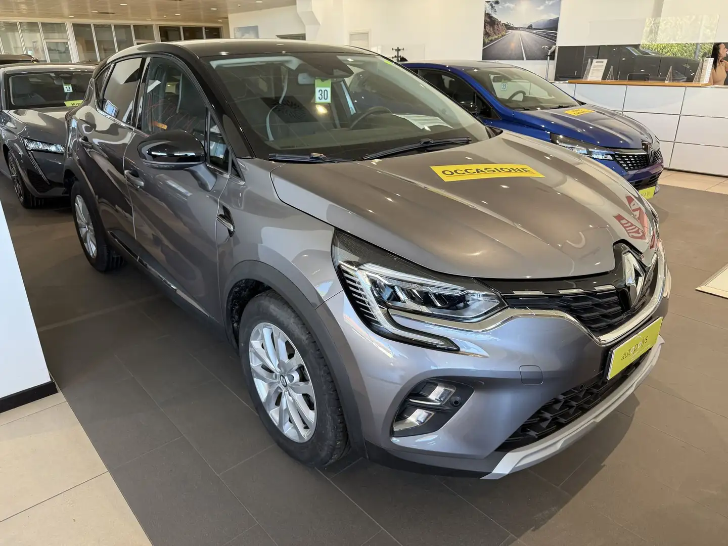 Renault Captur TCe 12V 90 CV Techno Gris - 2