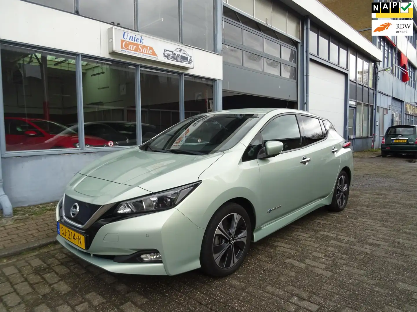 Nissan Leaf 2.ZERO EDITION 40 kWh Grau - 1