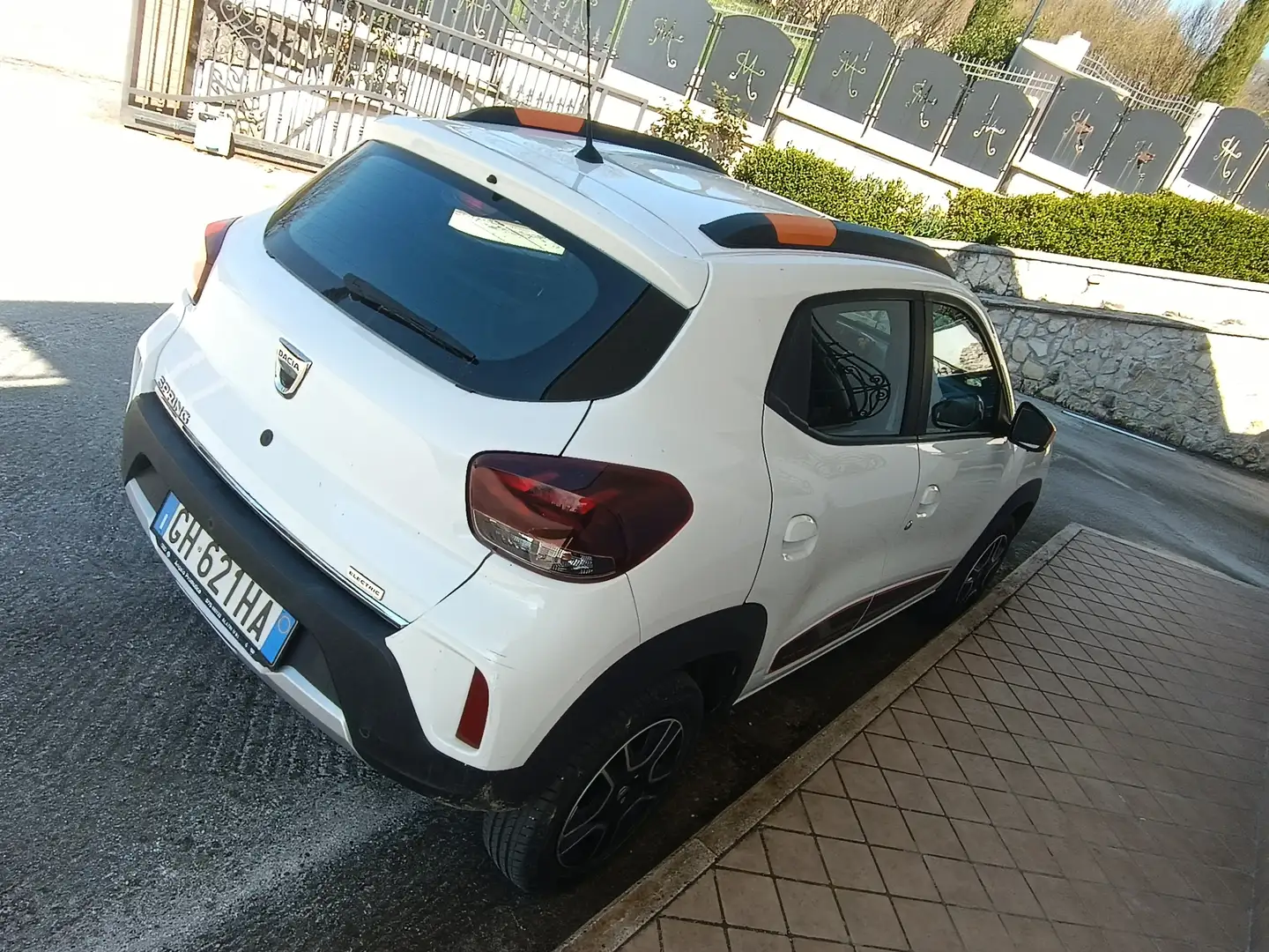 Dacia Sonstige Spring Comfort Plus Electric 45 Weiß - 1