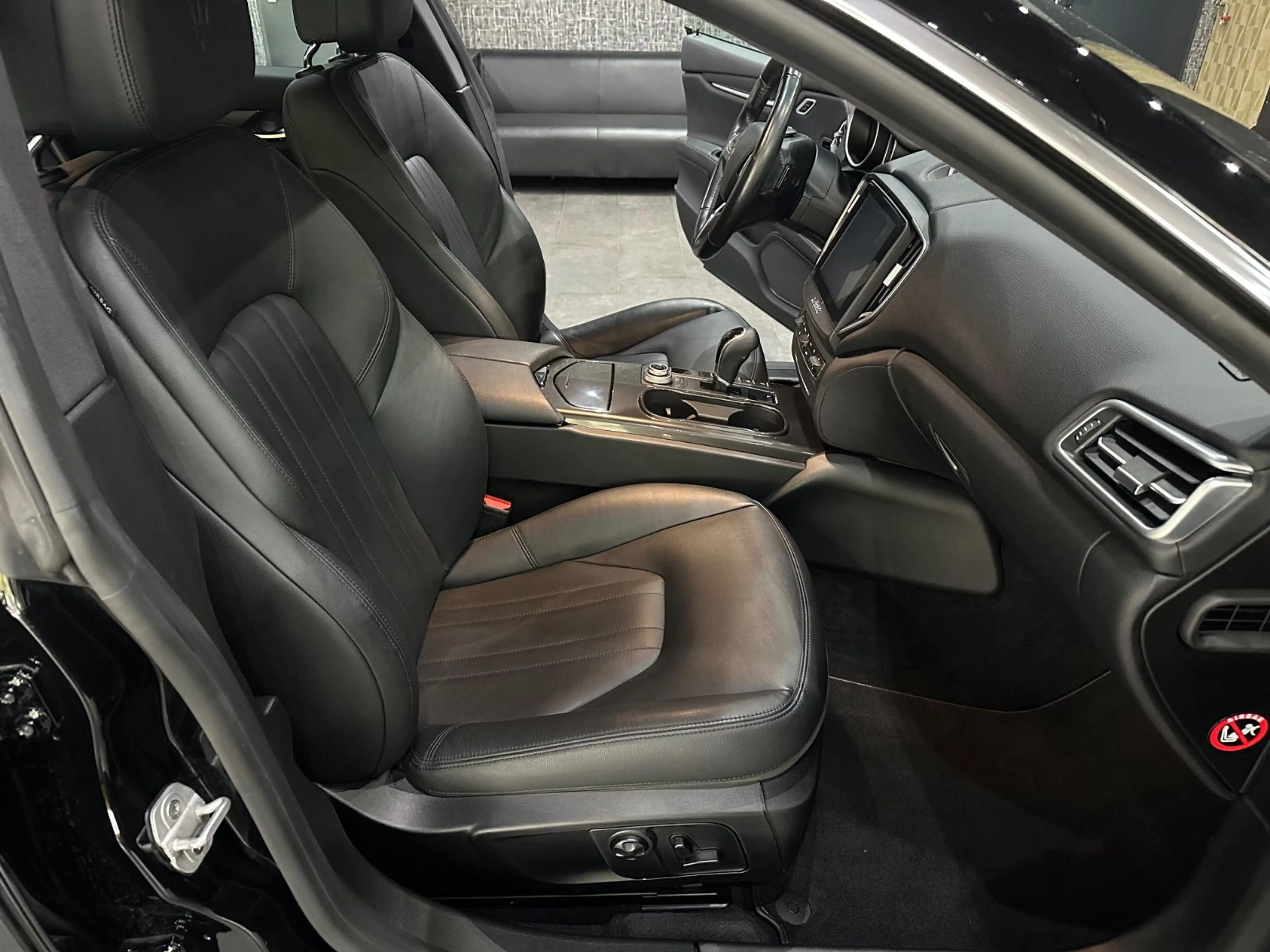 Maserati Ghibli GranSport  /Facelift /LEDER /LED / 1.HAND — photo 5