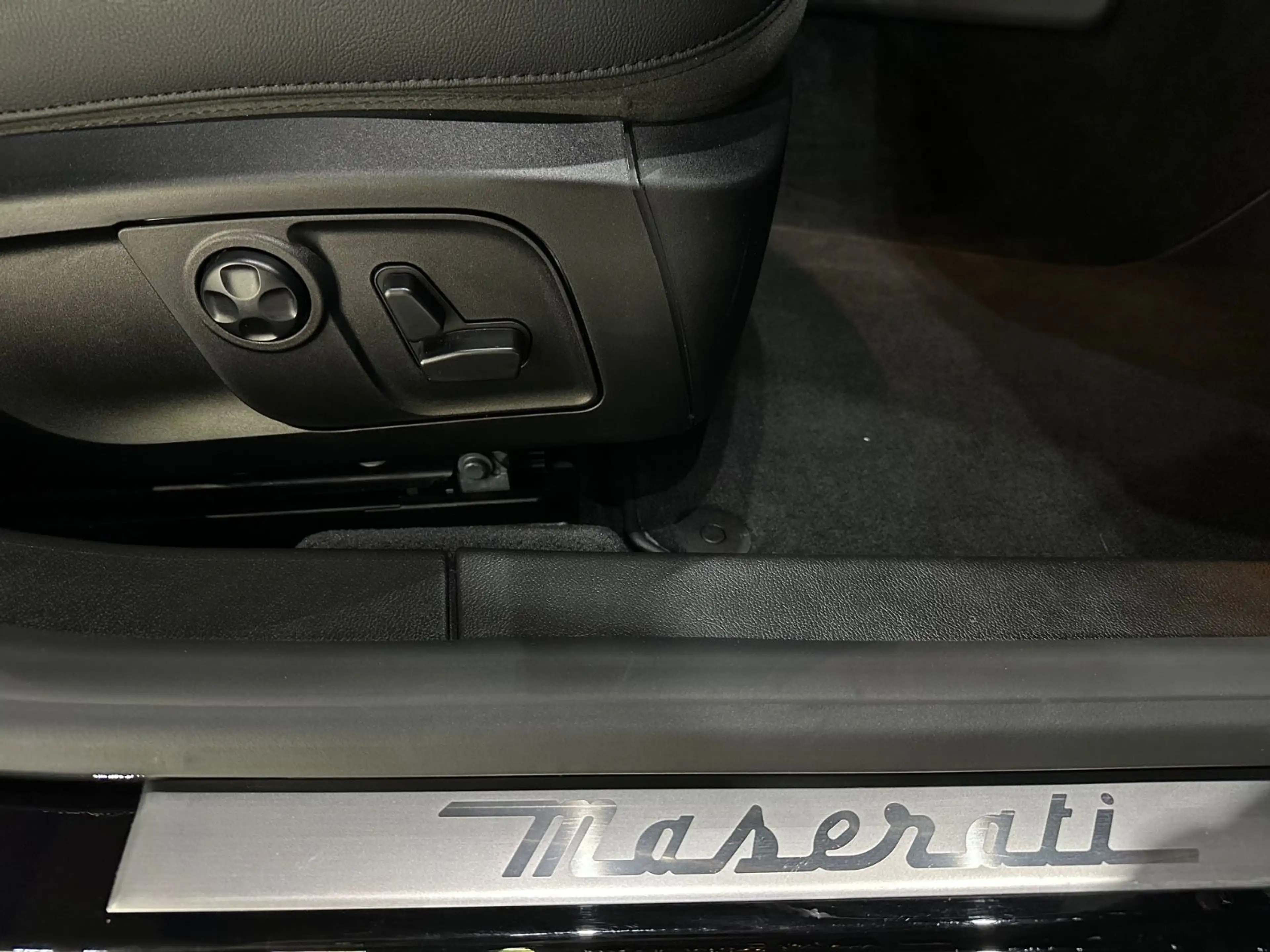 Maserati Ghibli GranSport  /Facelift /LEDER /LED / 1.HAND — photo 7
