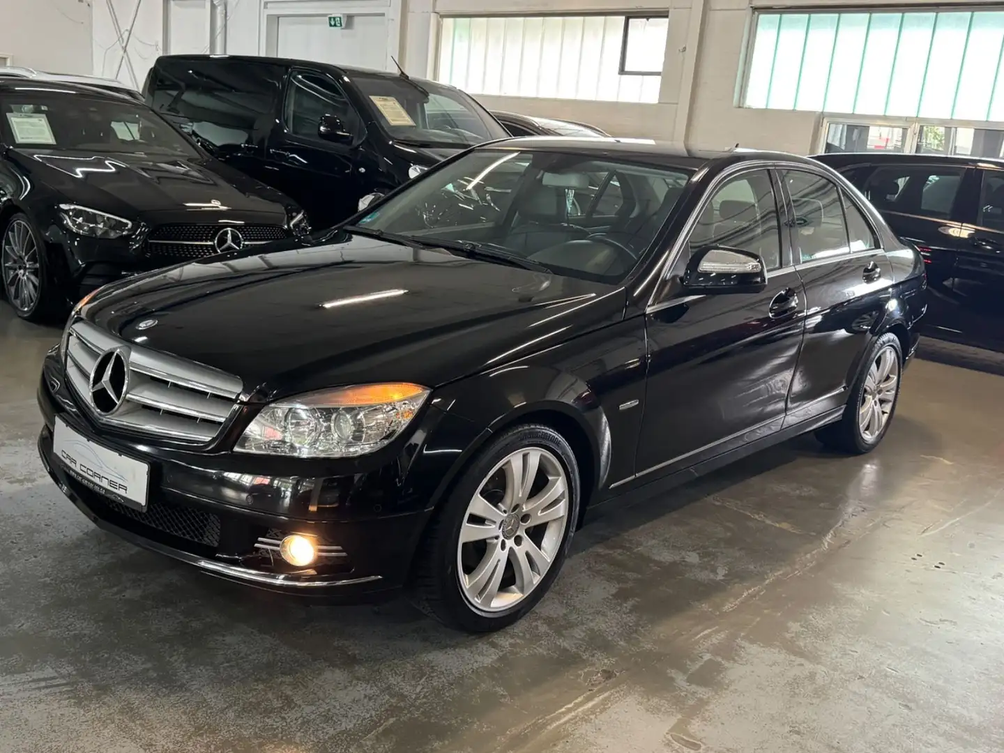 Mercedes-Benz C 200 CDI AVANTGARDE AHK SHZ LEDER PTS TÜV NEU Schwarz - 1