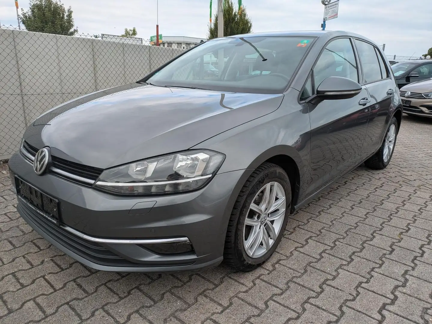 Volkswagen Golf VII Lim. Comfortline *Faceliftmodell* Grijs - 1