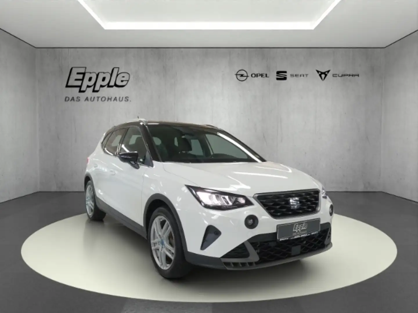 SEAT Arona Seat FR 1.5 TSI DSG 150 PS NAVI LED Kamera Weiß - 1