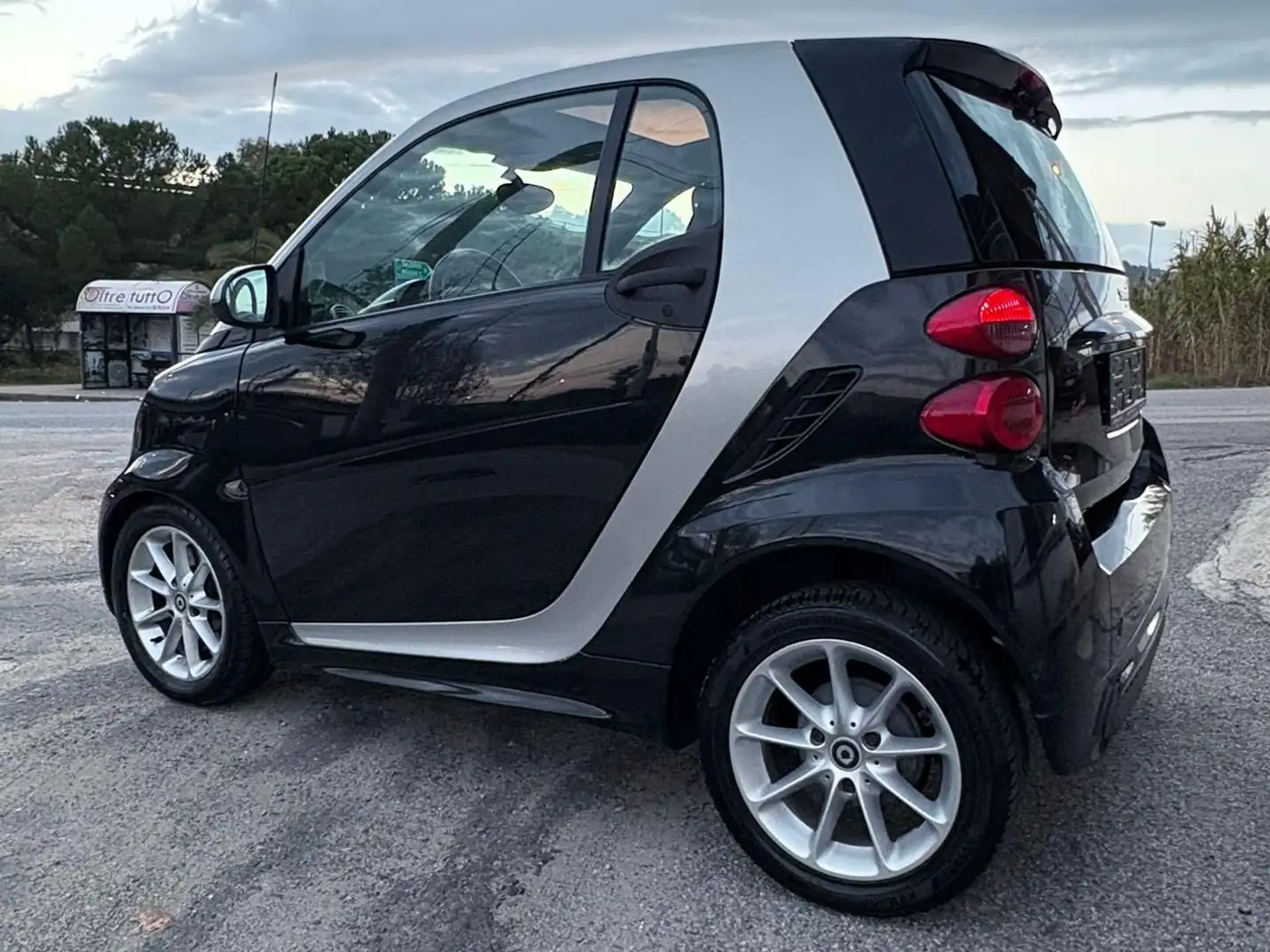 smart forTwo Fortwo 1.0 mhd Hi-tech 71cv Nero - 2