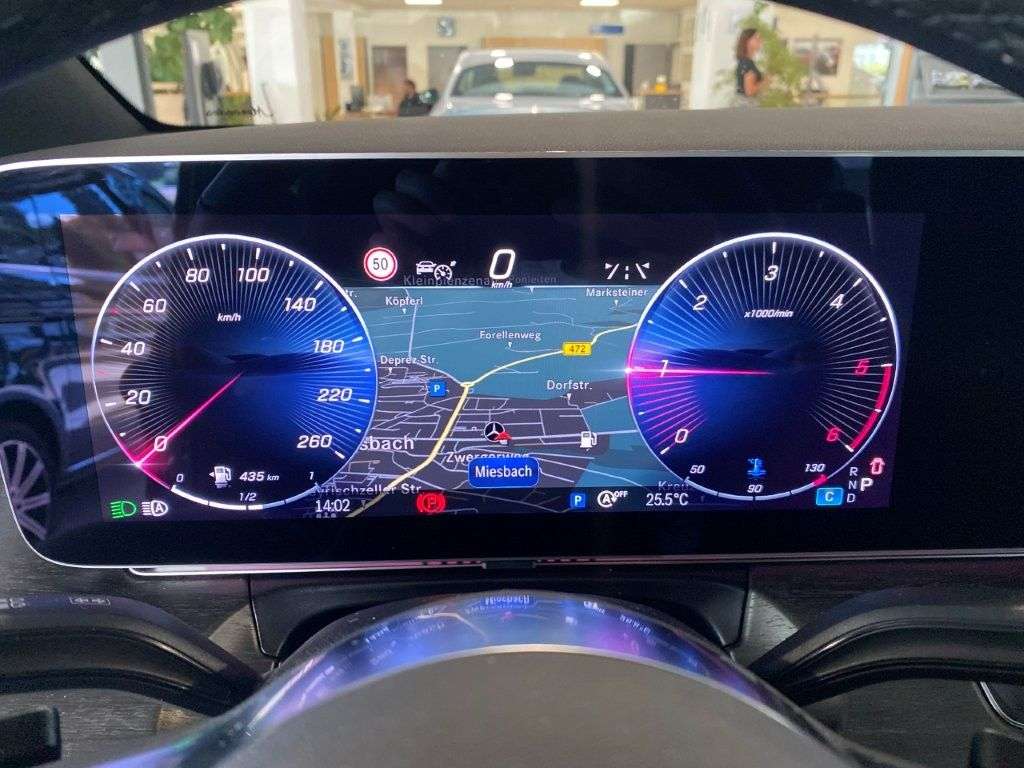 Mercedes-Benz V 250